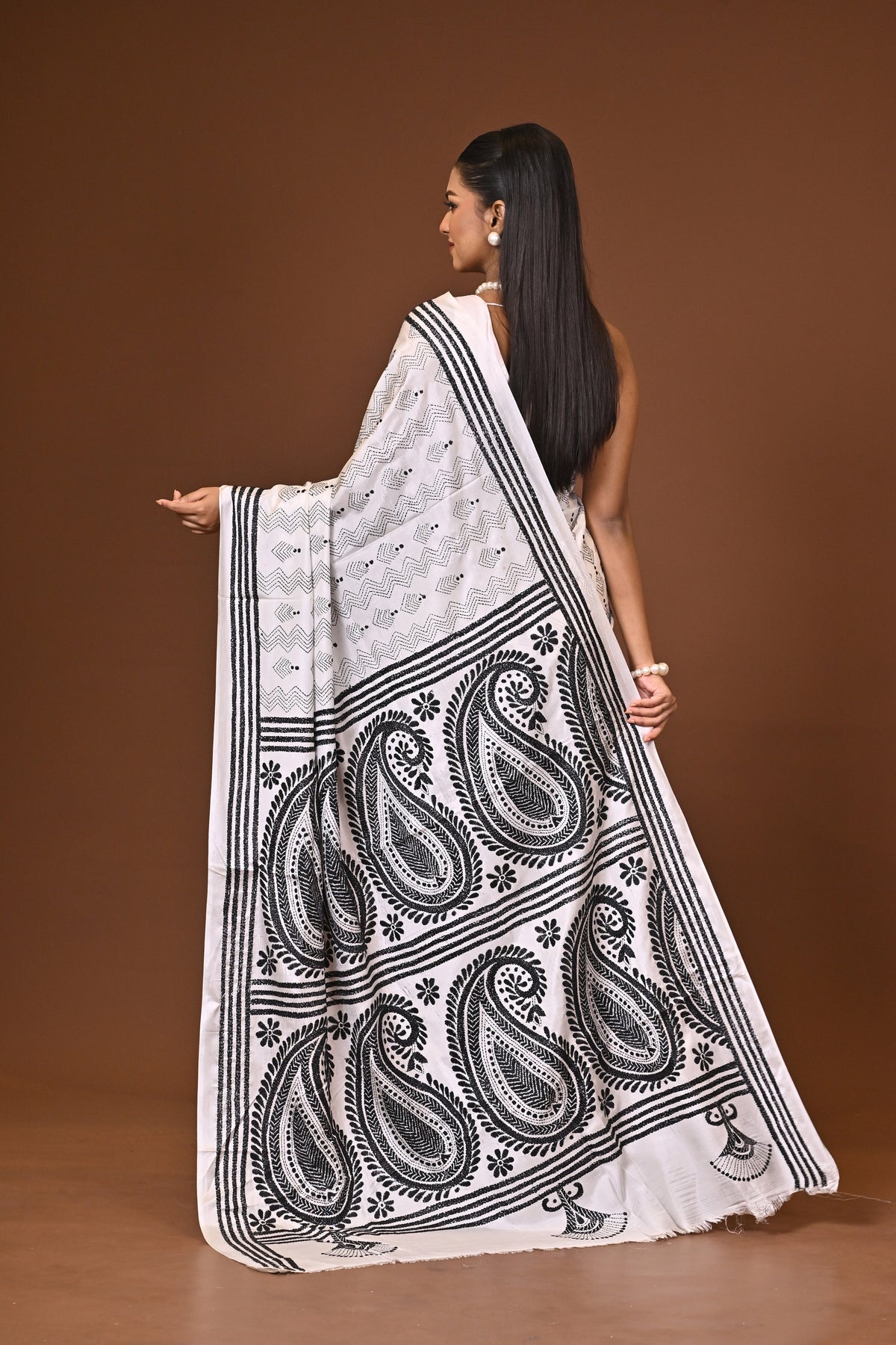 Blended Silk Kantha Stitch Saree White