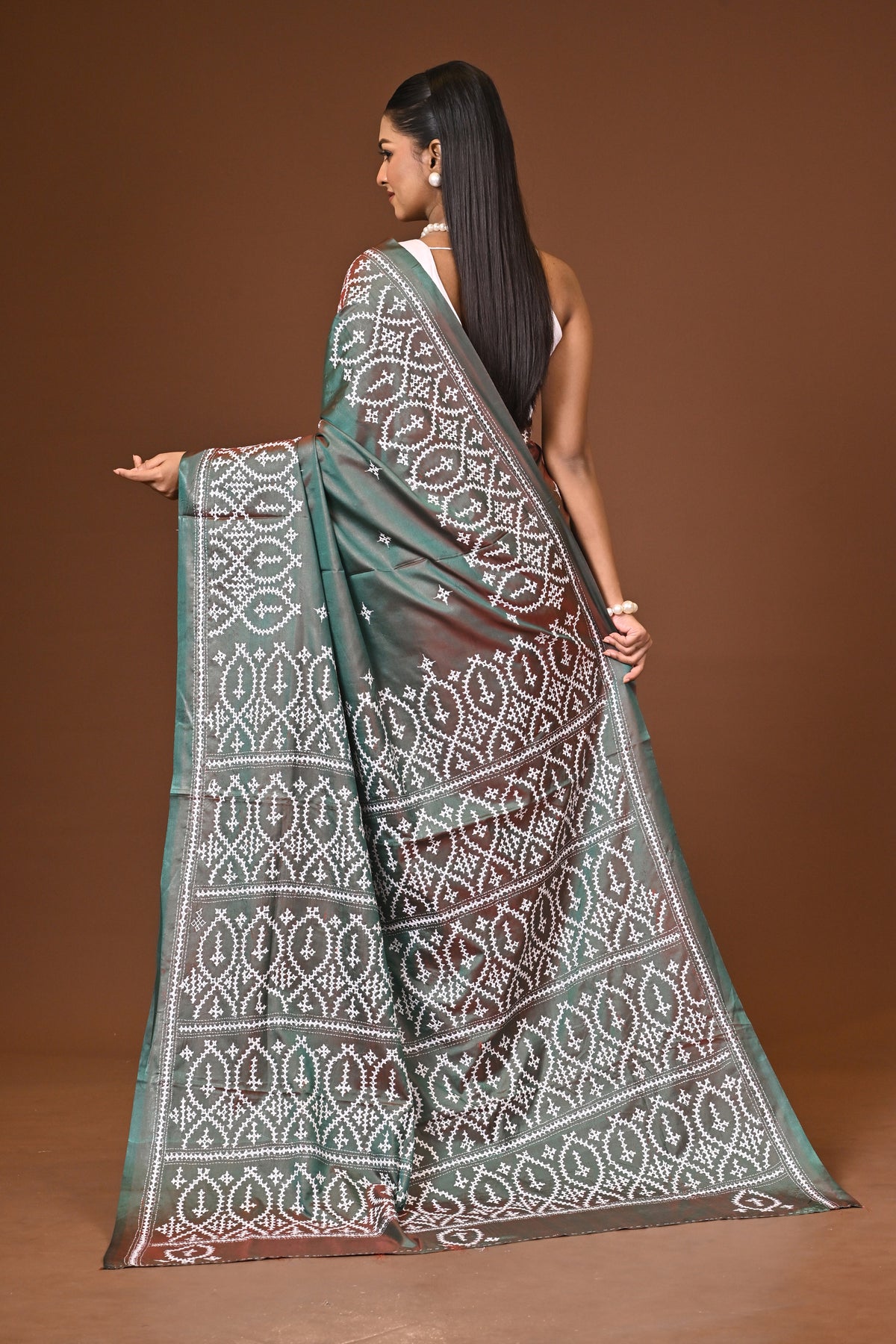 Blended Silk Kantha Stitch Saree Velvet Green