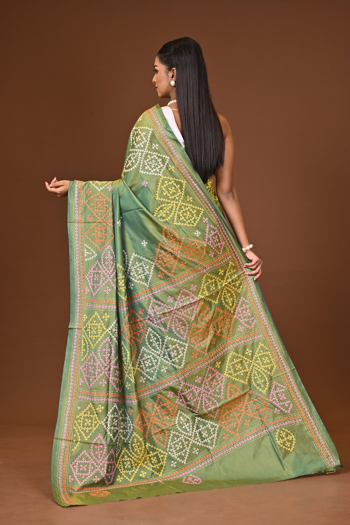 Blended Silk Kantha Stitch Saree Velvet Green