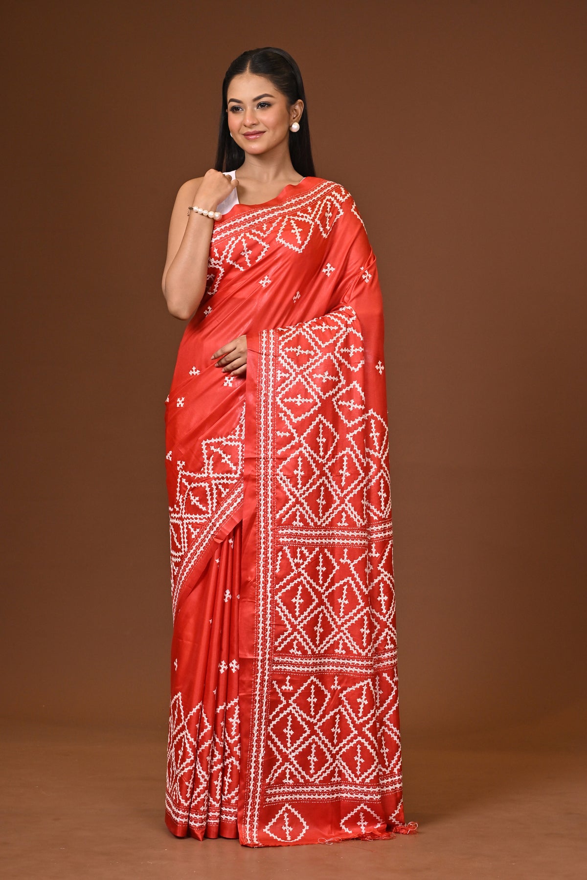 ব্লেন্ডেড সিল্ক কাঁথা স্টিচ শাড়ি লাল