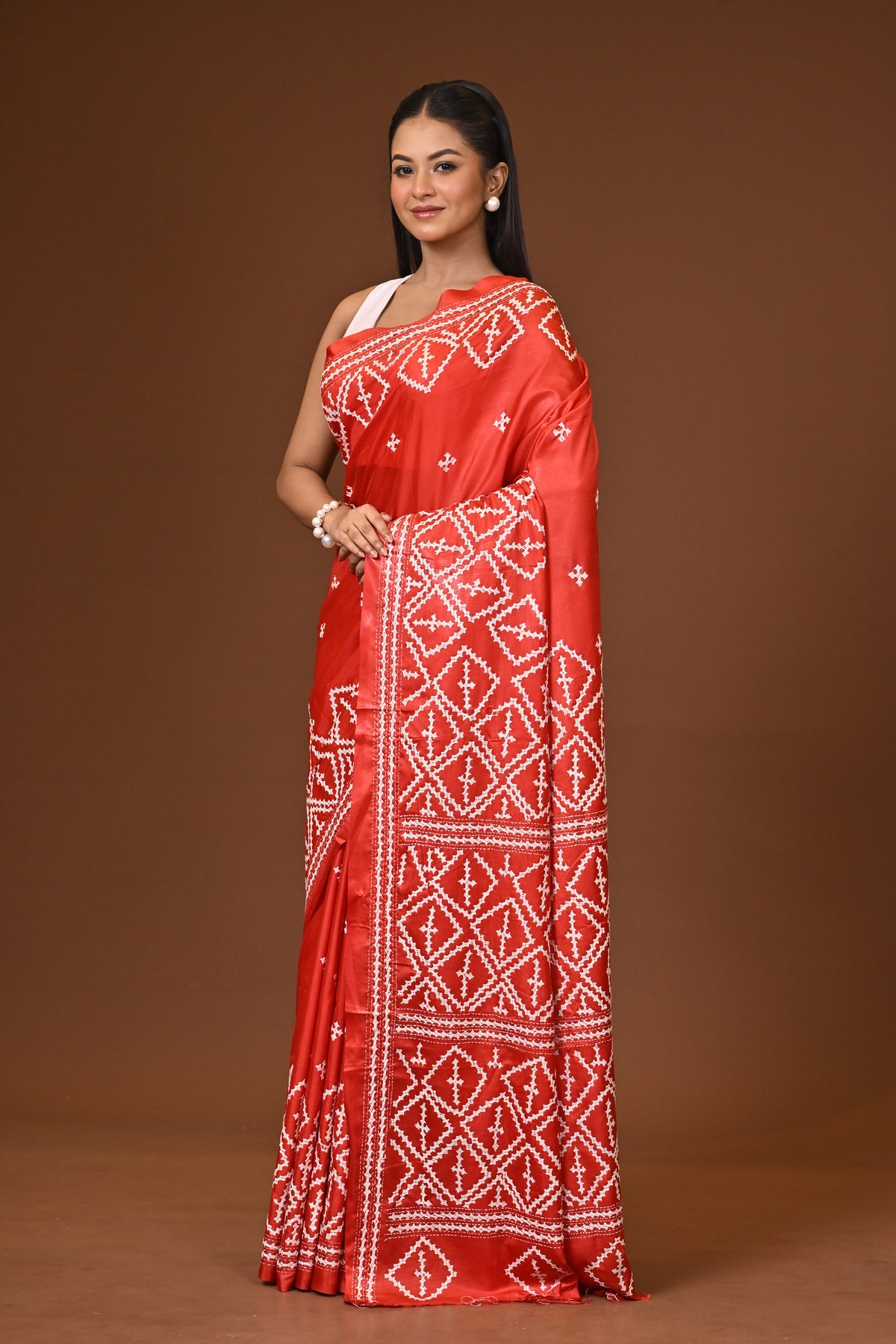 ব্লেন্ডেড সিল্ক কাঁথা স্টিচ শাড়ি লাল