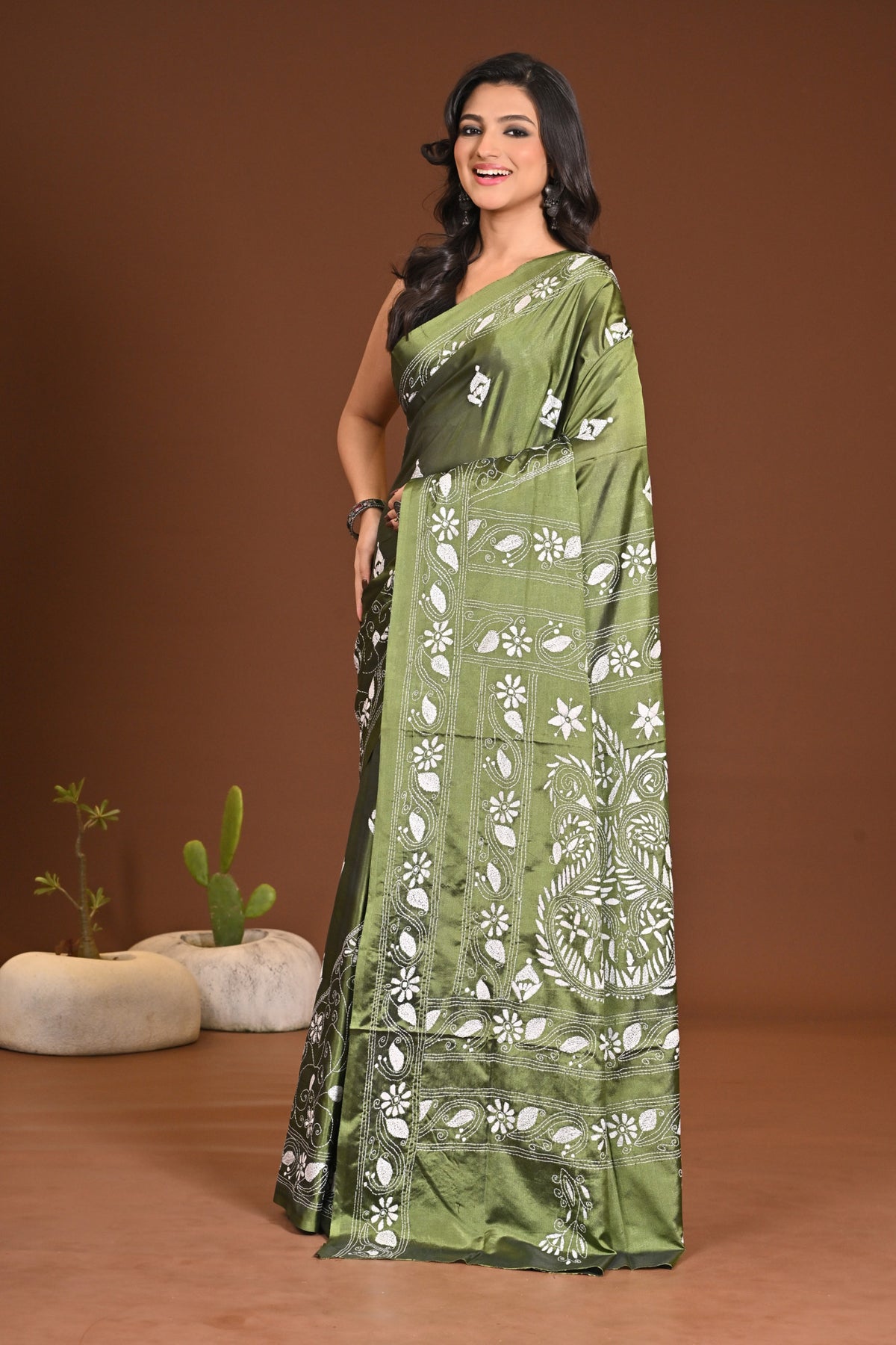 BLENDED SILK KANTHA SAREE