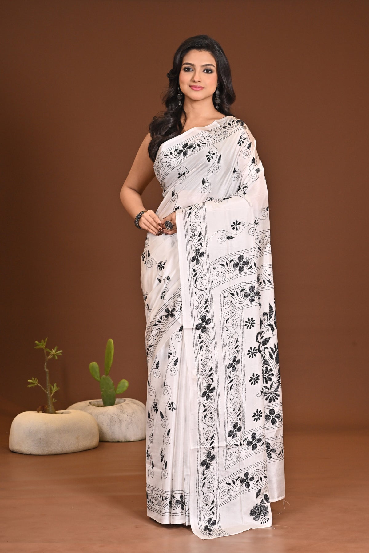 BLENDED SILK KANTHA SAREE