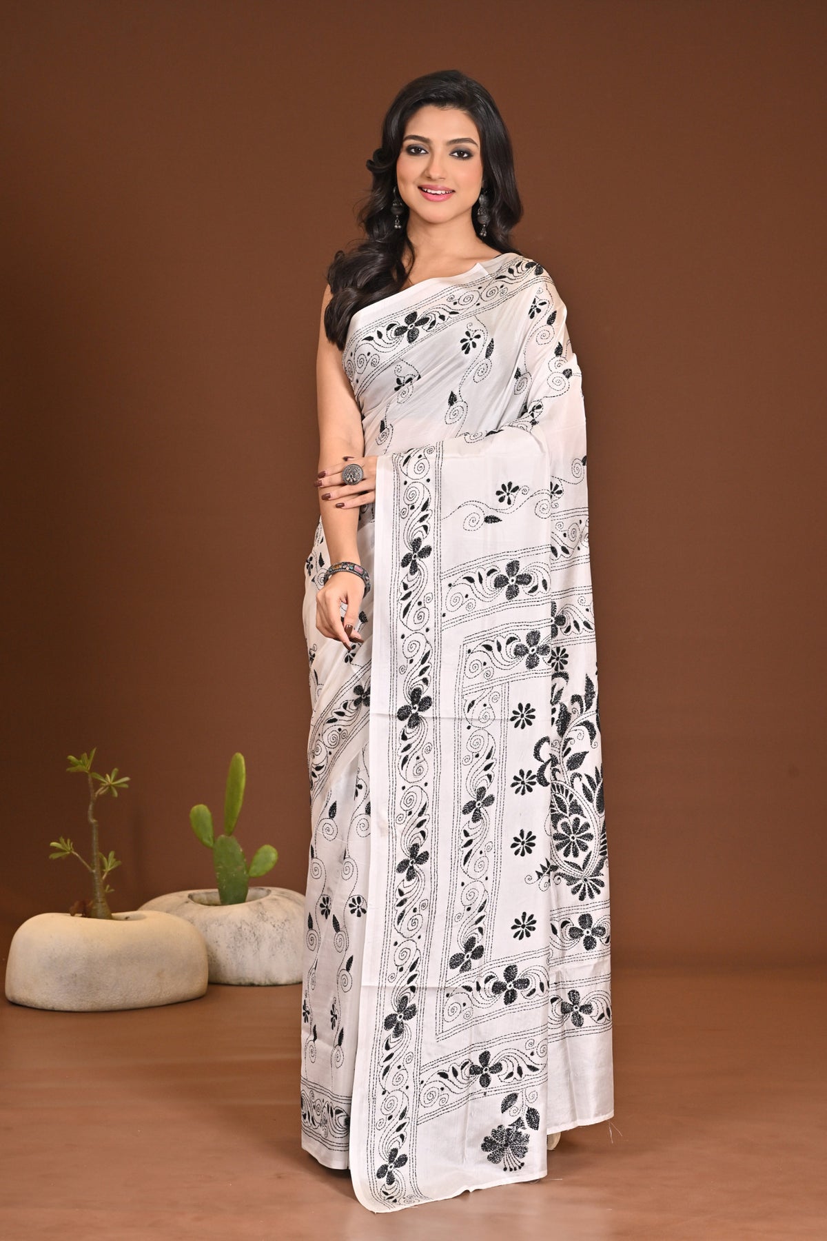 BLENDED SILK KANTHA SAREE