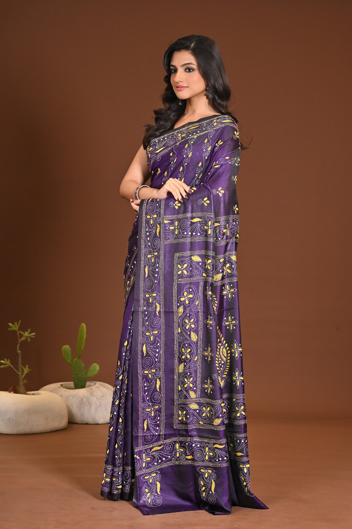 BLENDED SILK KANTHA SAREE