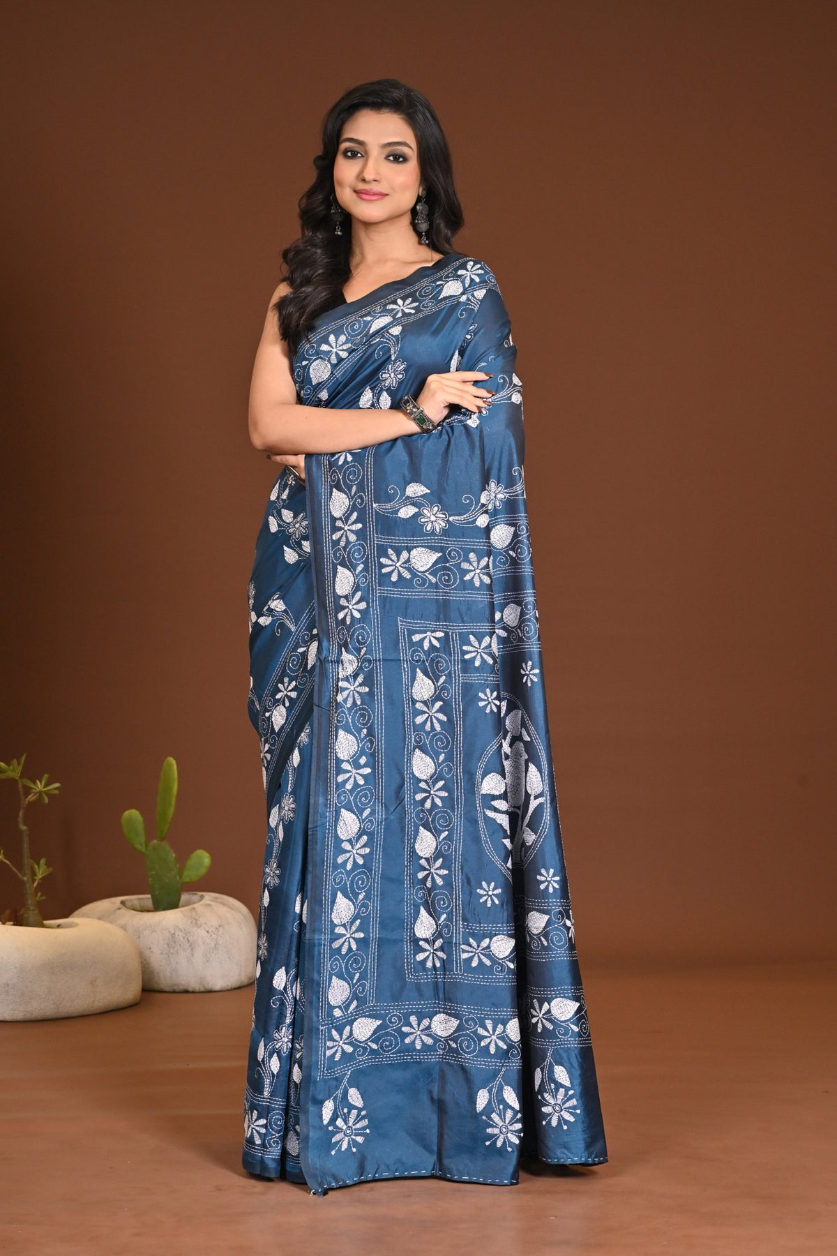 BLENDED SILK KANTHA SAREE