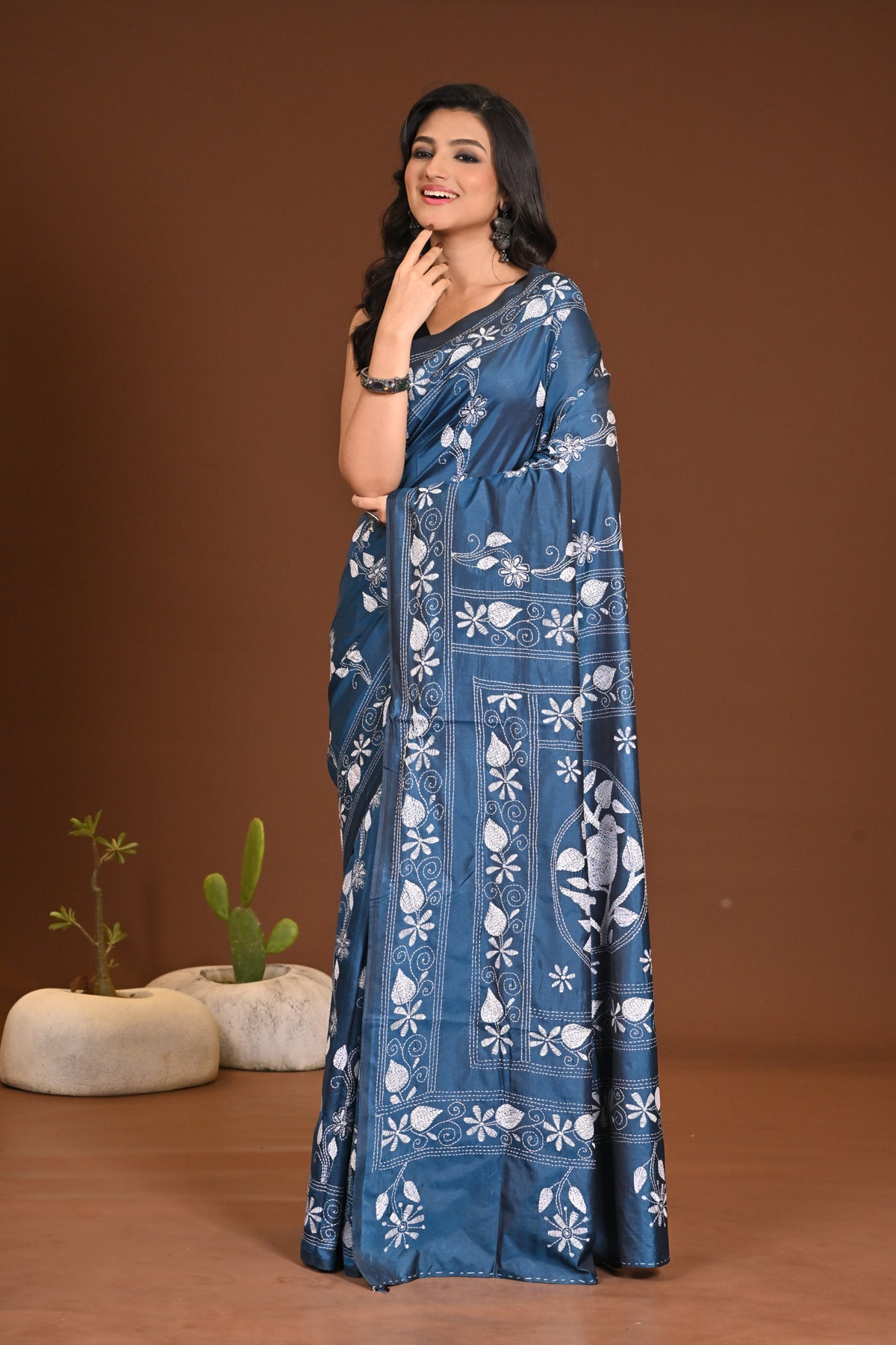 BLENDED SILK KANTHA SAREE