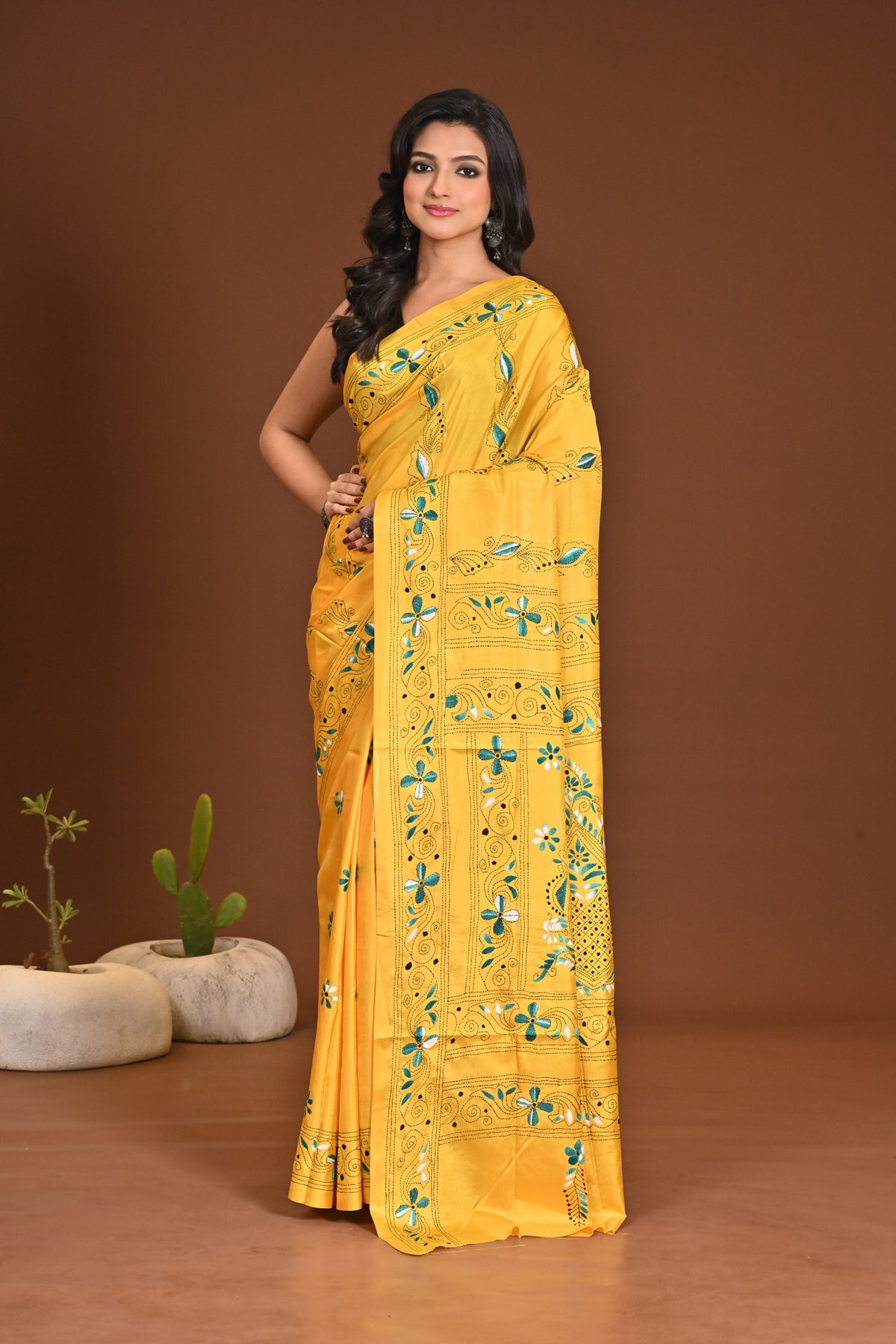 BLENDED SILK KANTHA SAREE