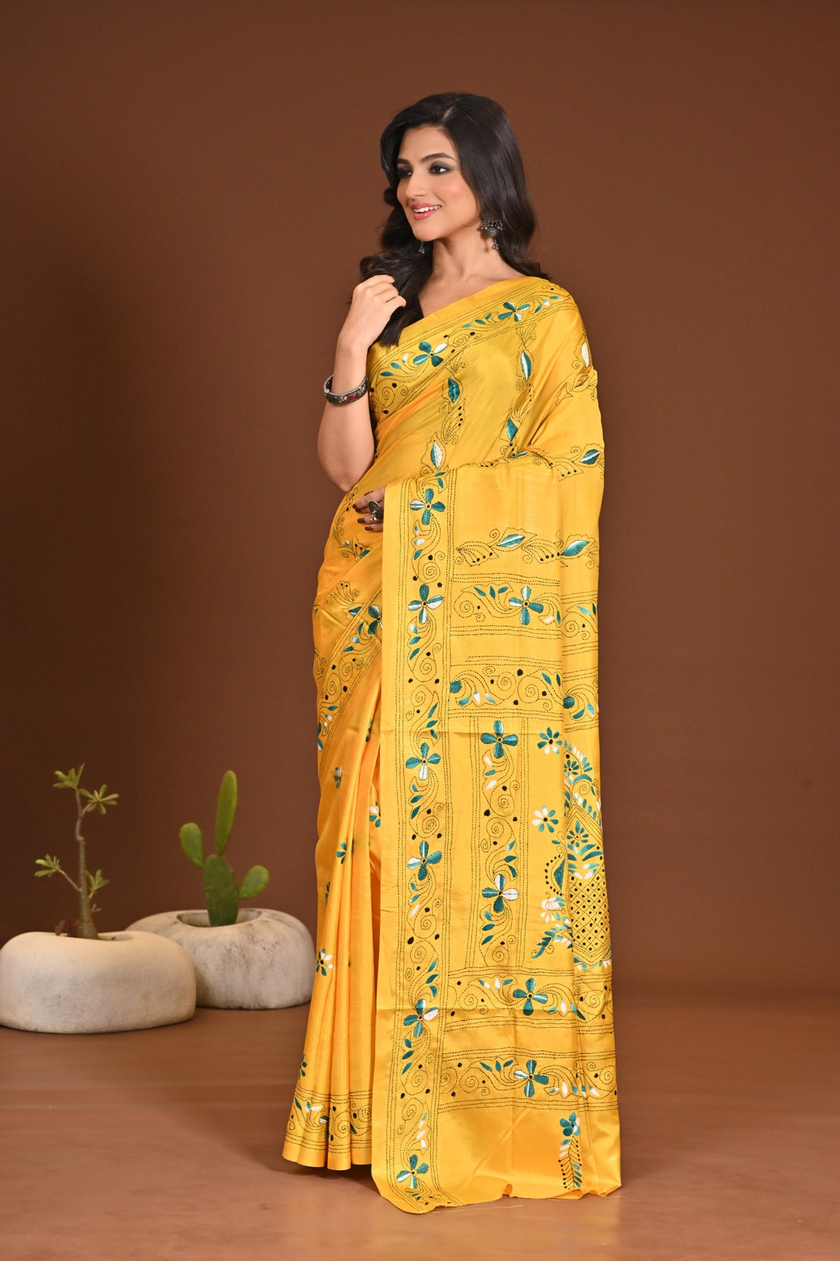 BLENDED SILK KANTHA SAREE