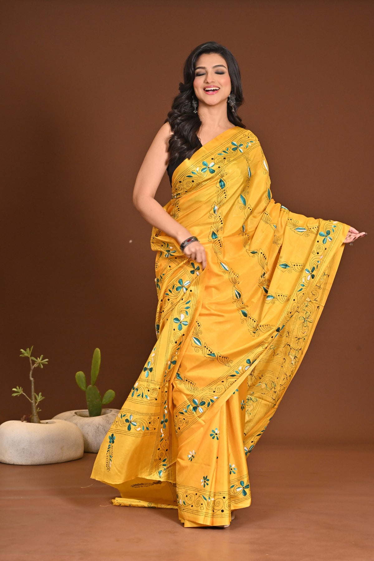 BLENDED SILK KANTHA SAREE