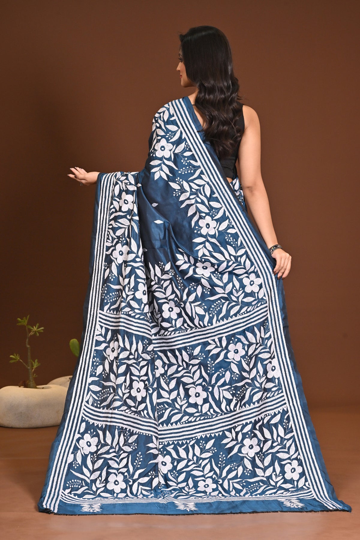 BLENDED SILK KANTHA SAREE
