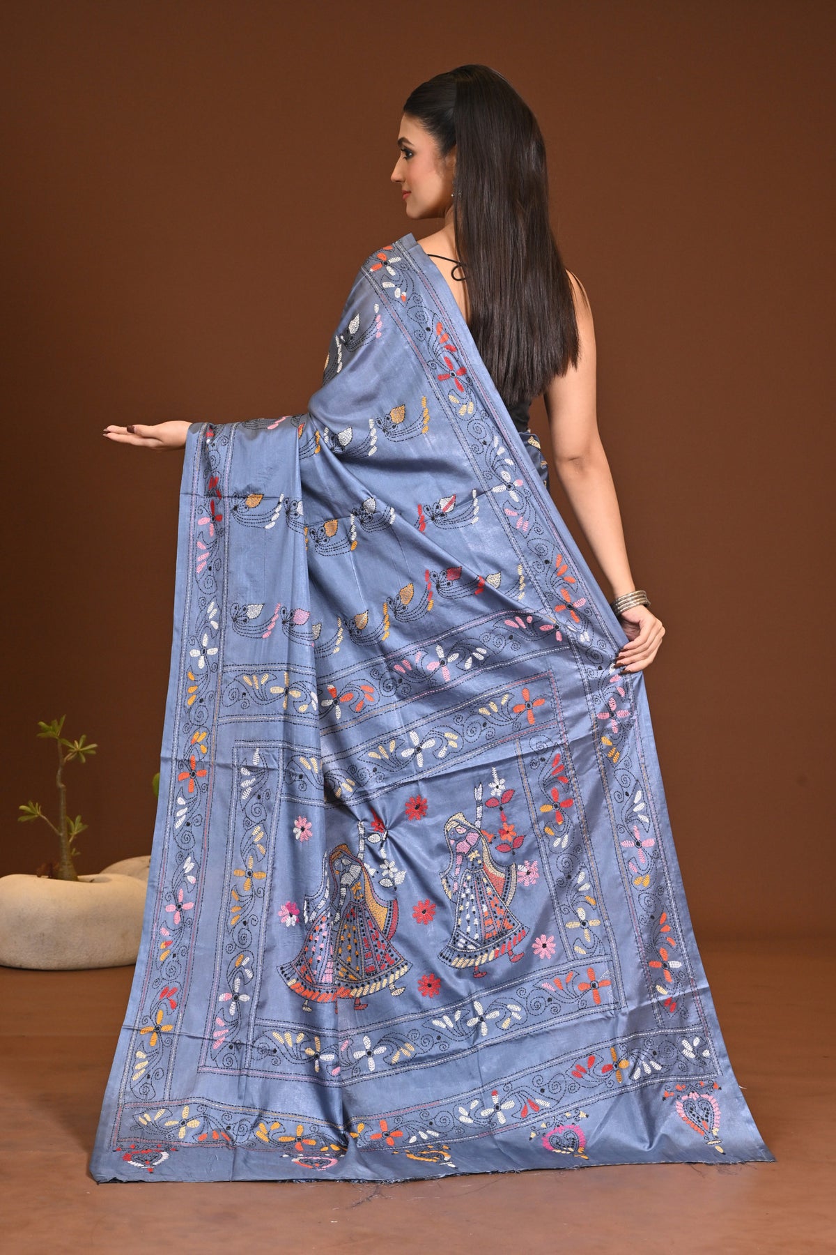 BLENDED SILK KANTHA SAREE