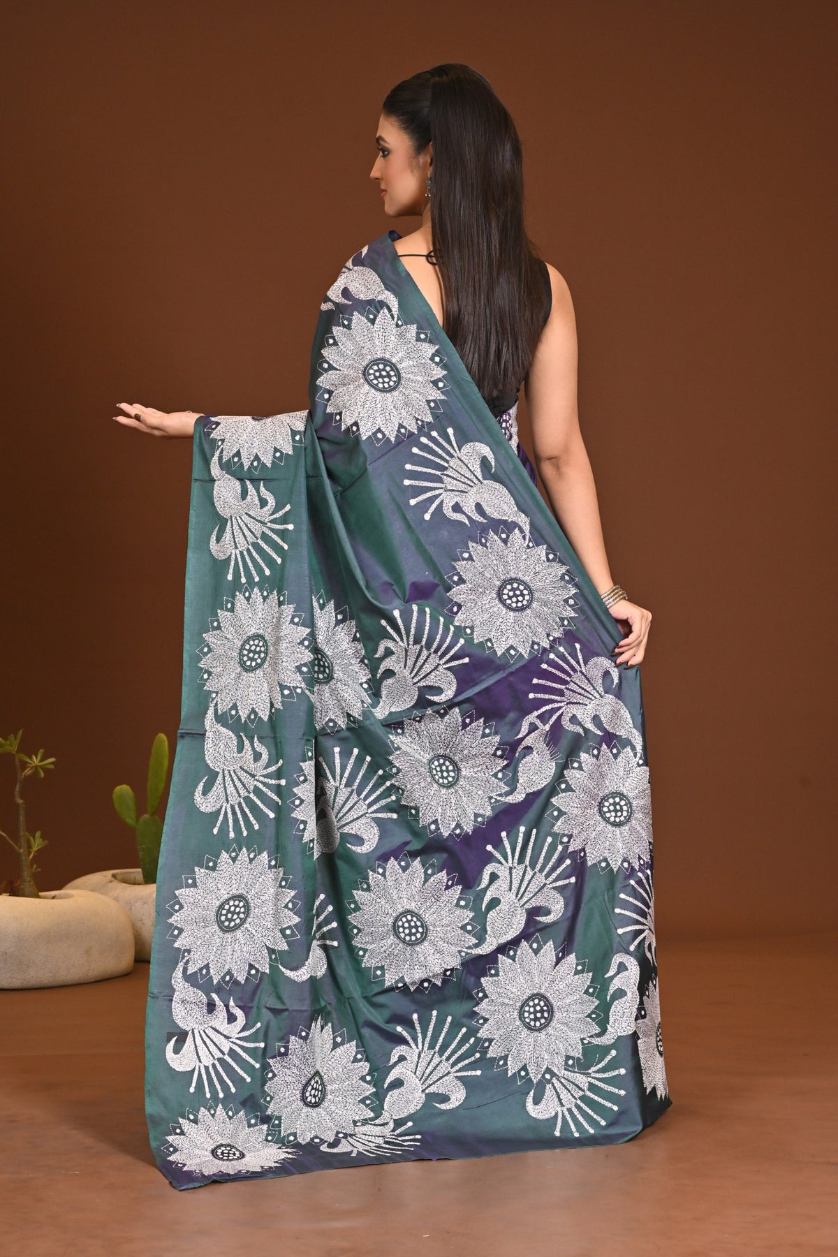 BLENDED SILK KANTHA SAREE