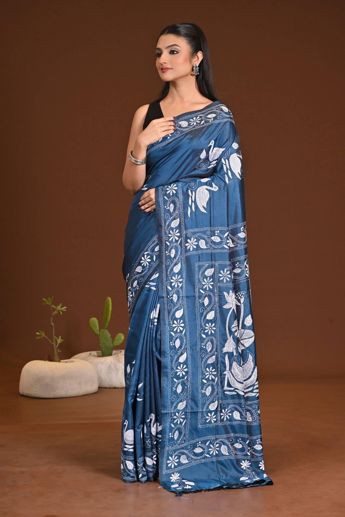 BLENDED SILK KANTHA SAREE