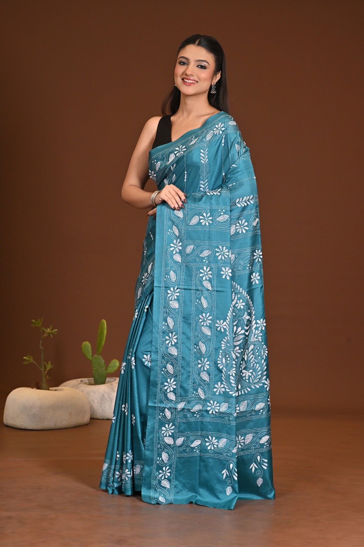 BLENDED SILK KANTHA SAREE