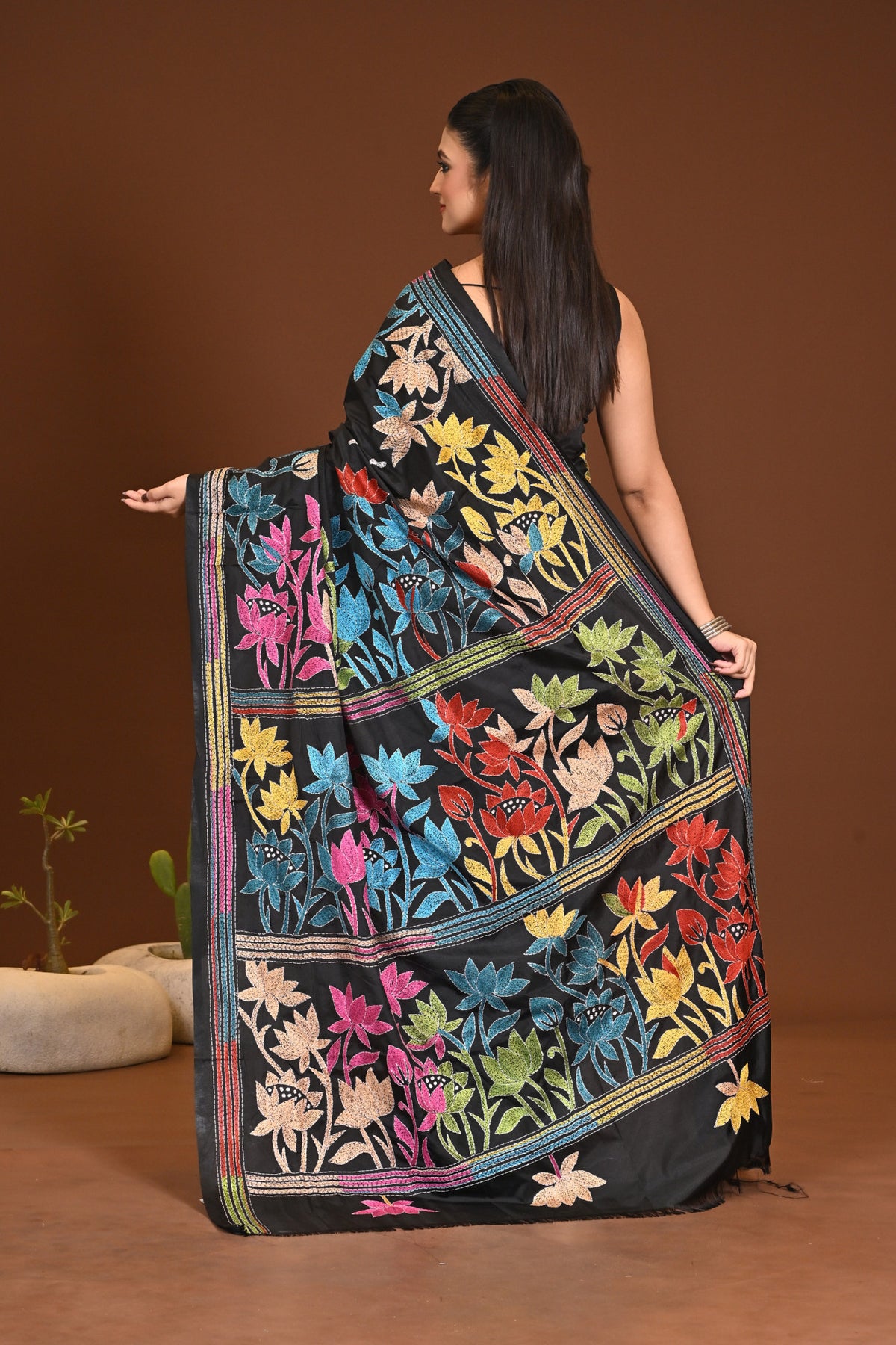 BLENDED SILK KANTHA SAREE