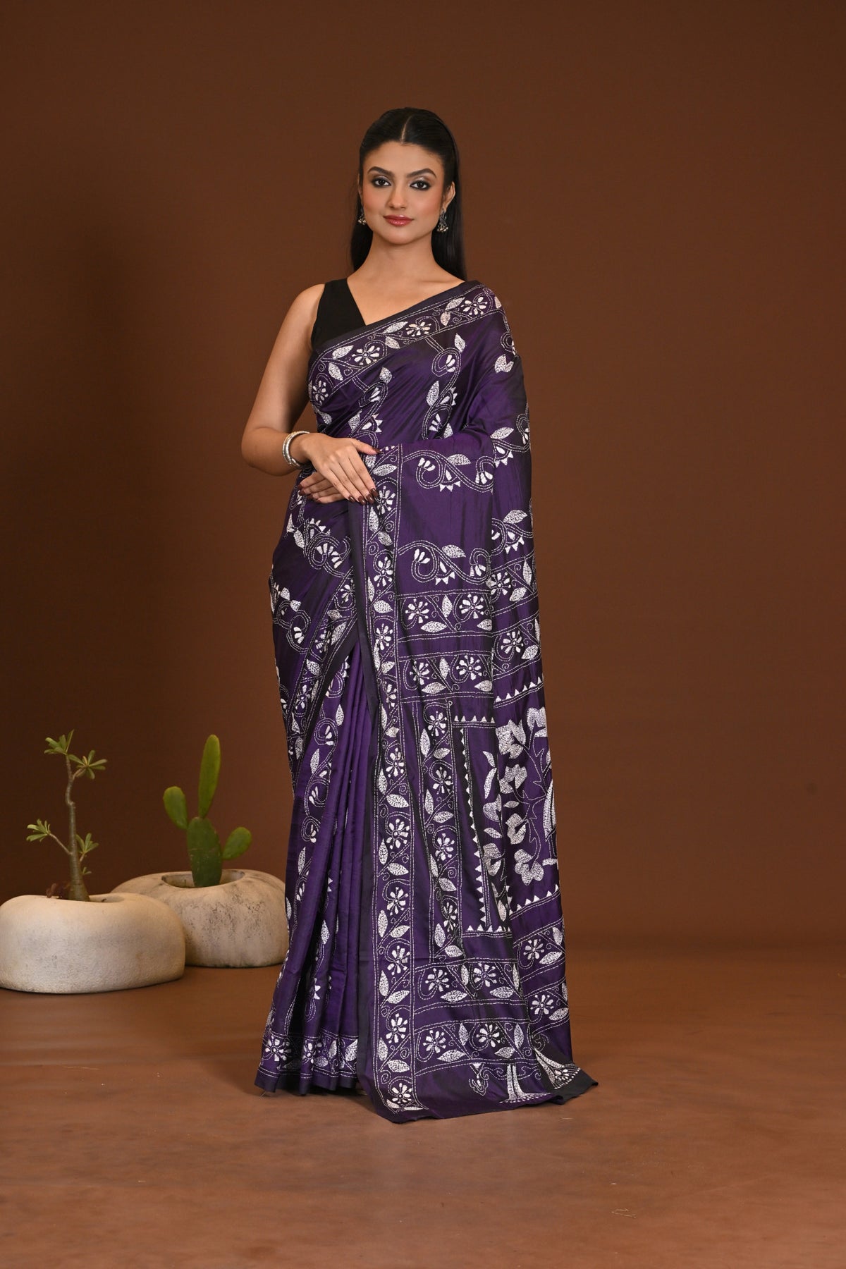 BLENDED SILK KANTHA SAREE