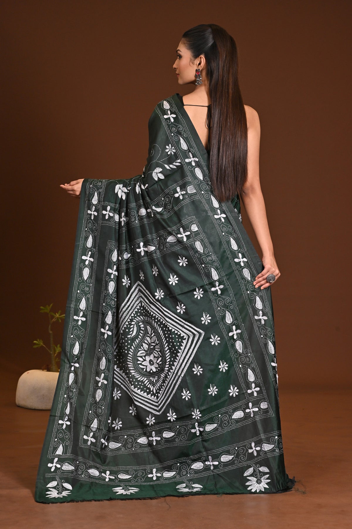 BLENDED SILK KANTHA SAREE