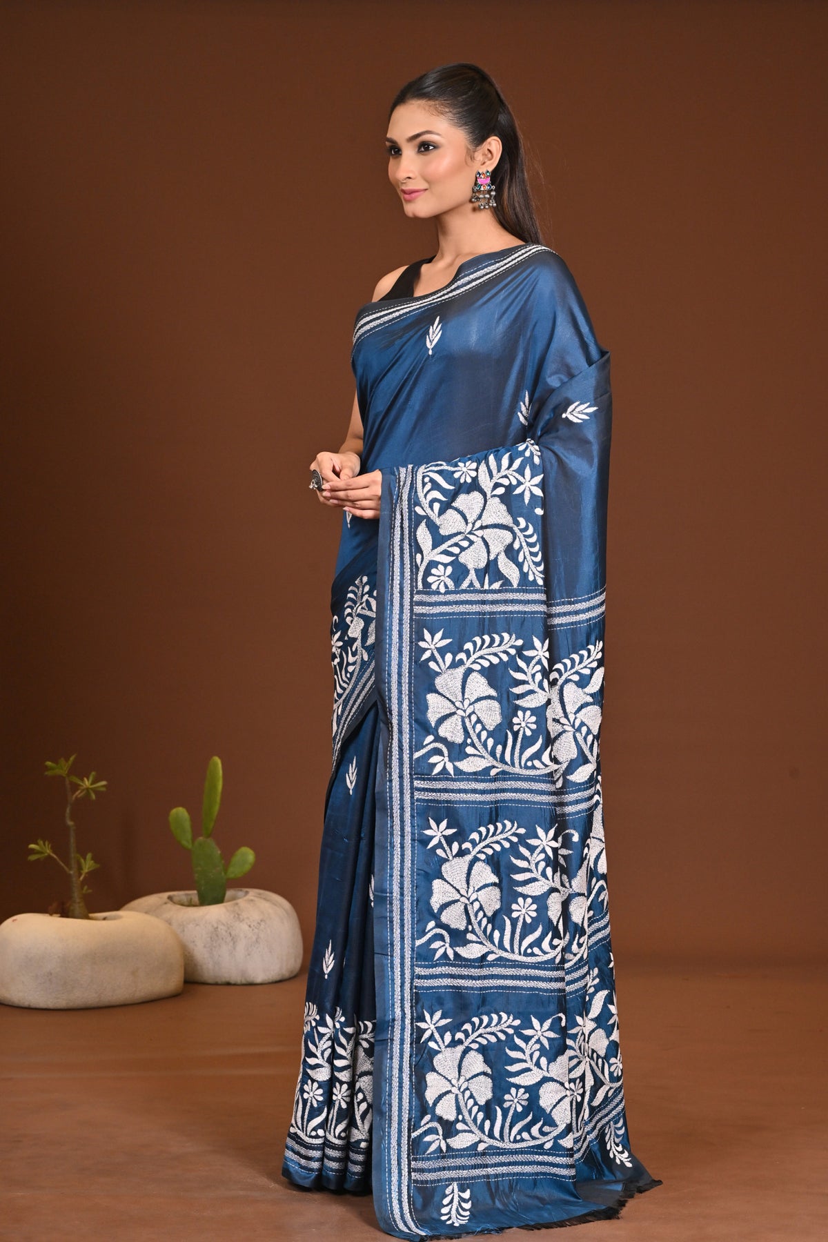 BLENDED SILK KANTHA SAREE