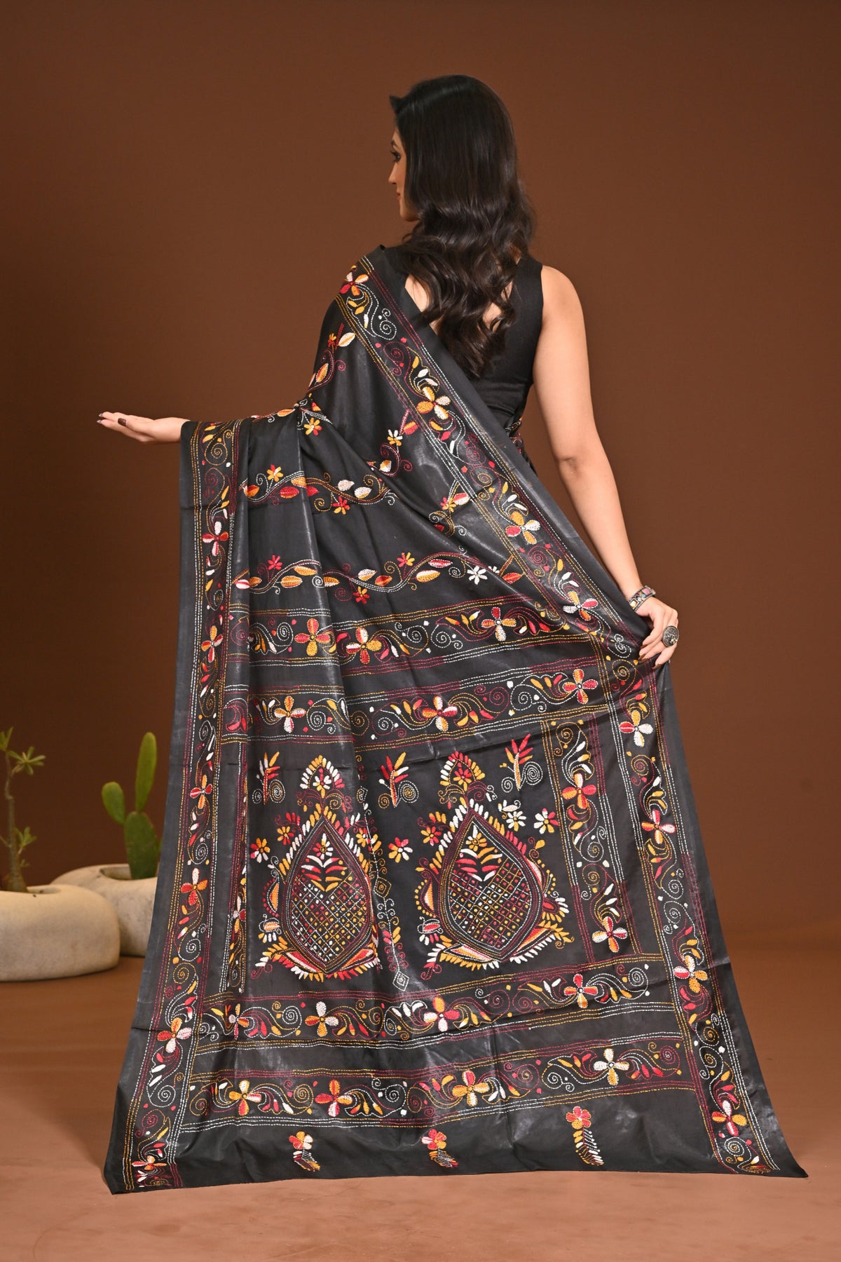 BLENDED SILK KANTHA SAREE