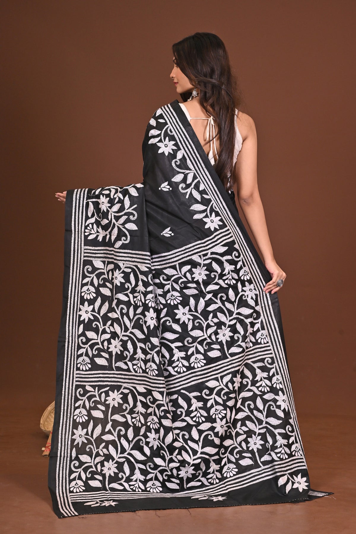 BHAAVYA BLENDED SILK KANTHA SAREE