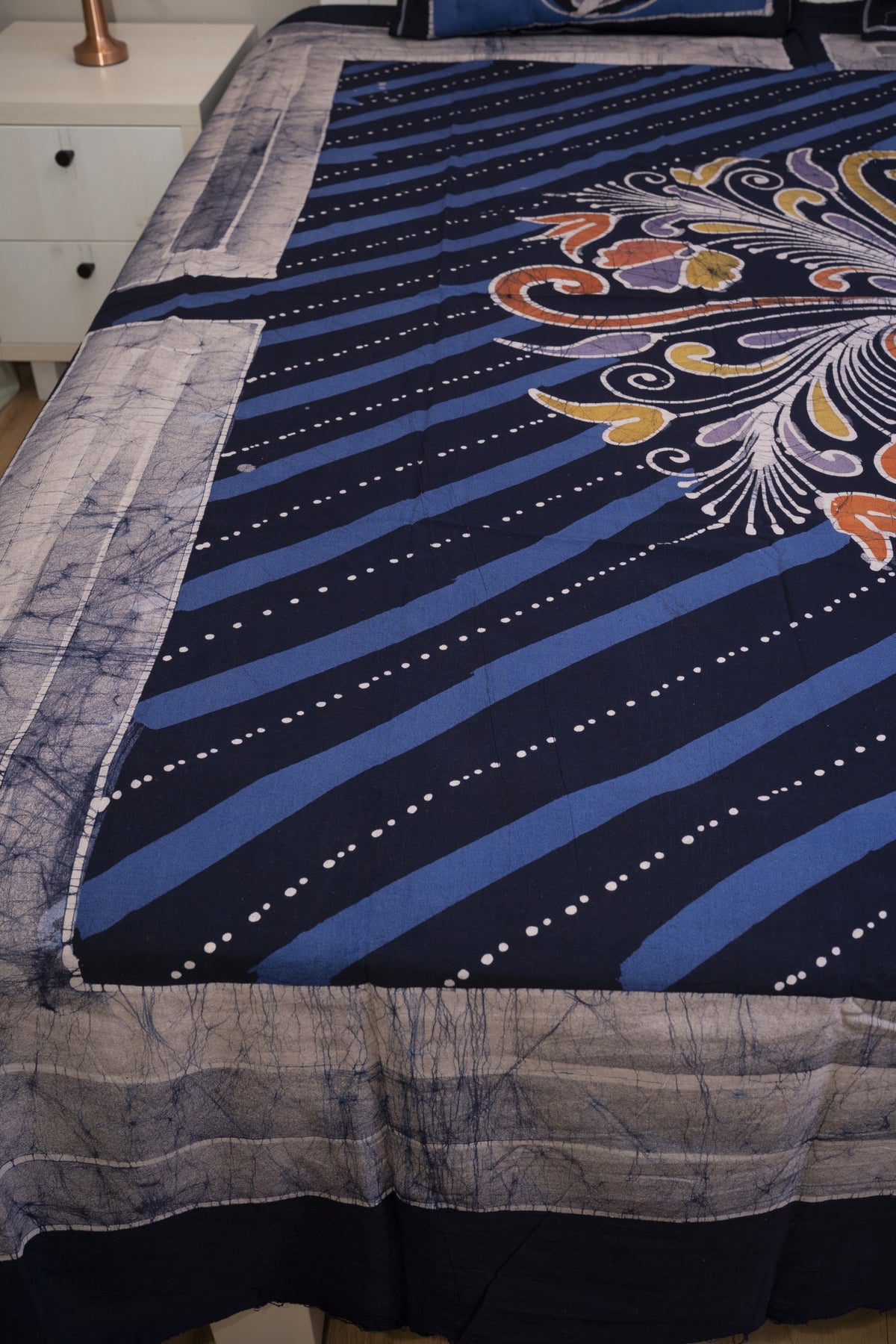 Designer Cotton Multicolor Batik Bedsheet (Double)