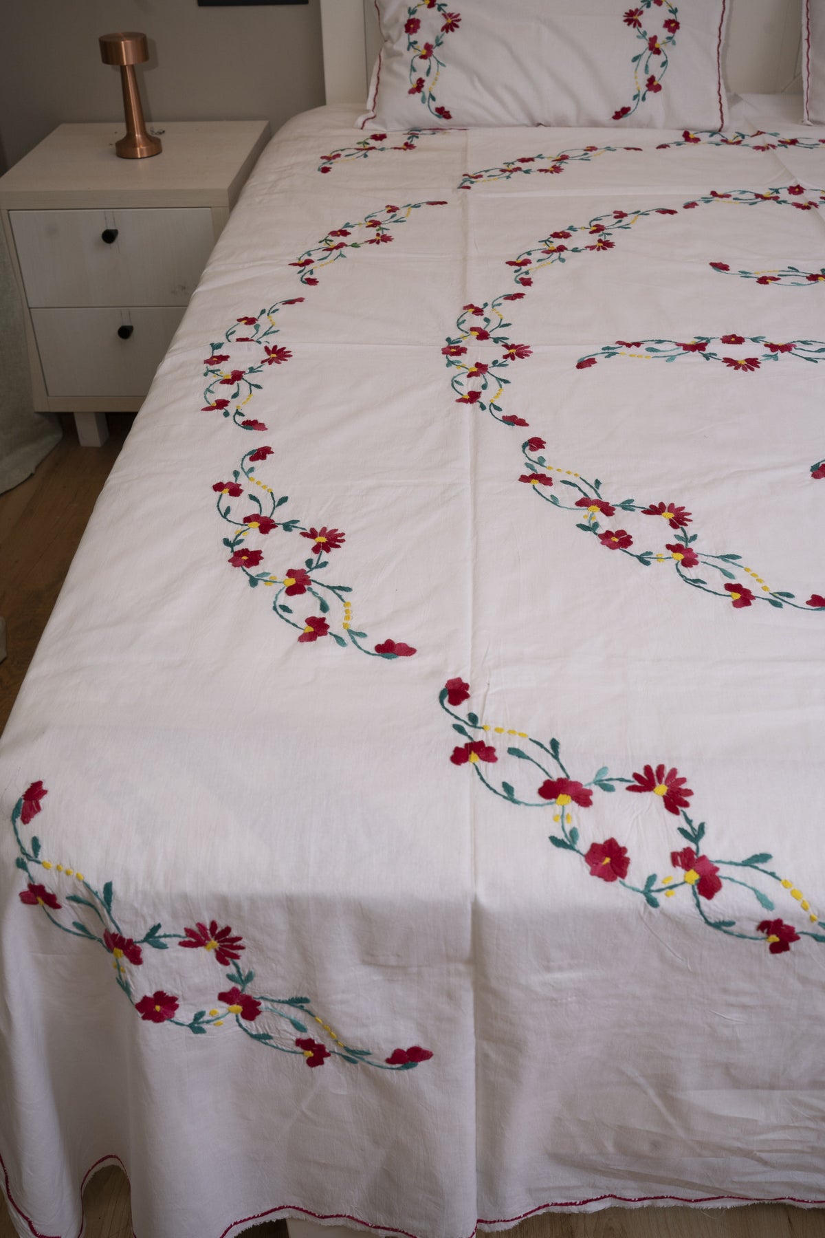 Cotton Ari Kantha Double Bedsheet