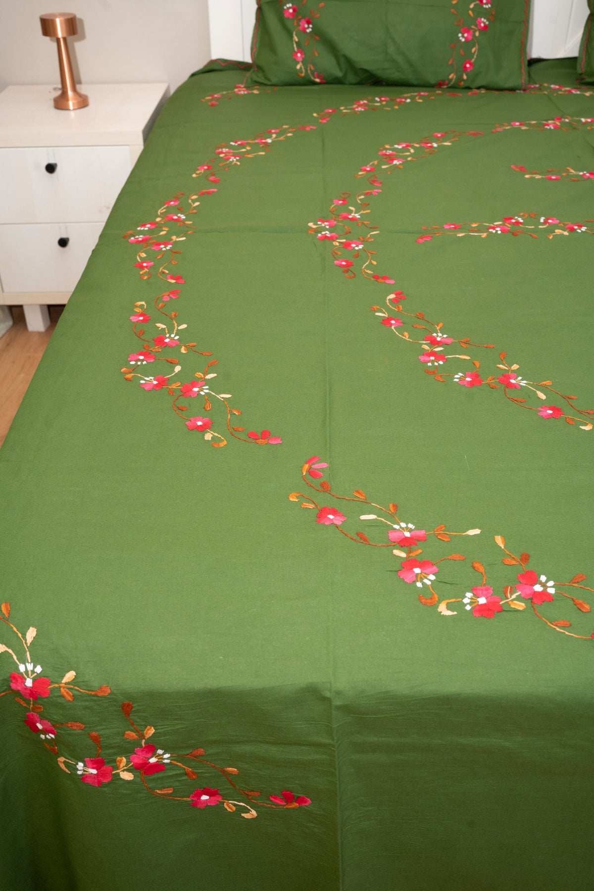 Cotton Ari Kantha Double Bedsheet