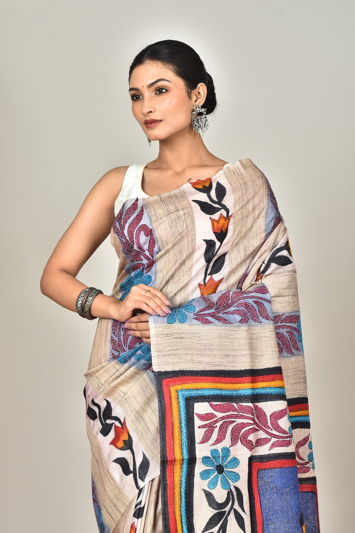 GACHI TUSSAR HANDPRINT JARI SAREE