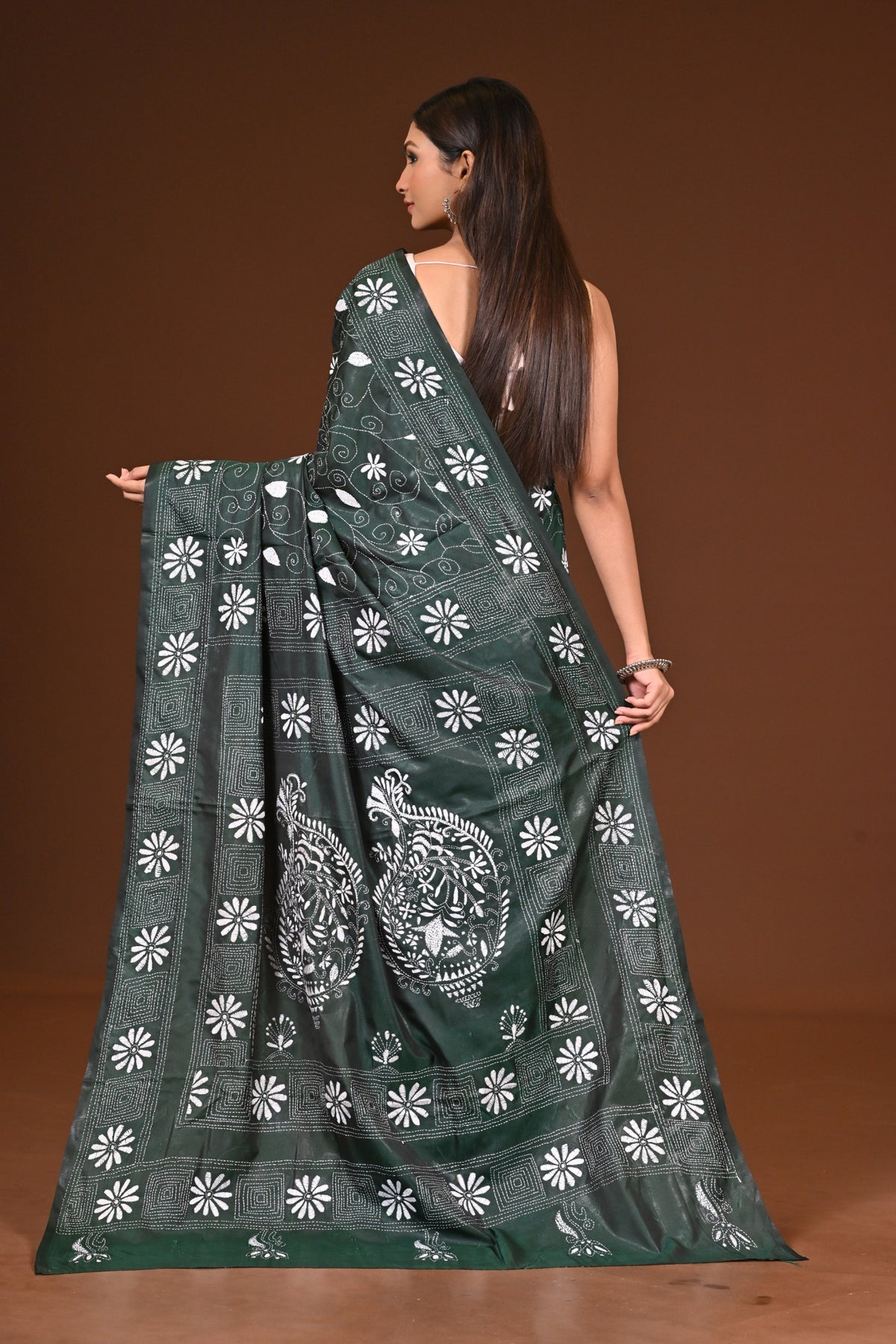 BLENDED SILK KANTHA SAREE