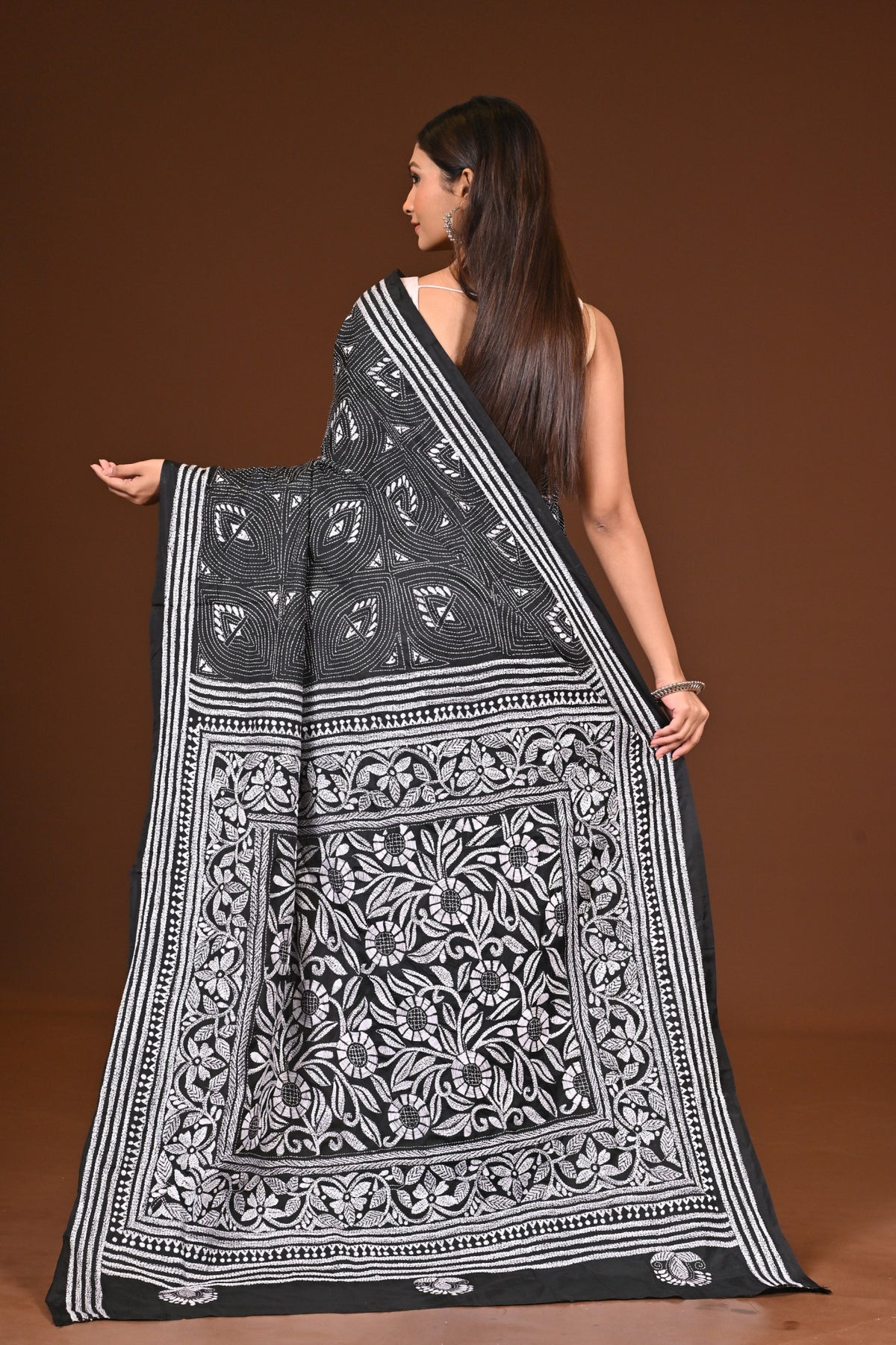 BLENDED SILK KANTHA SAREE