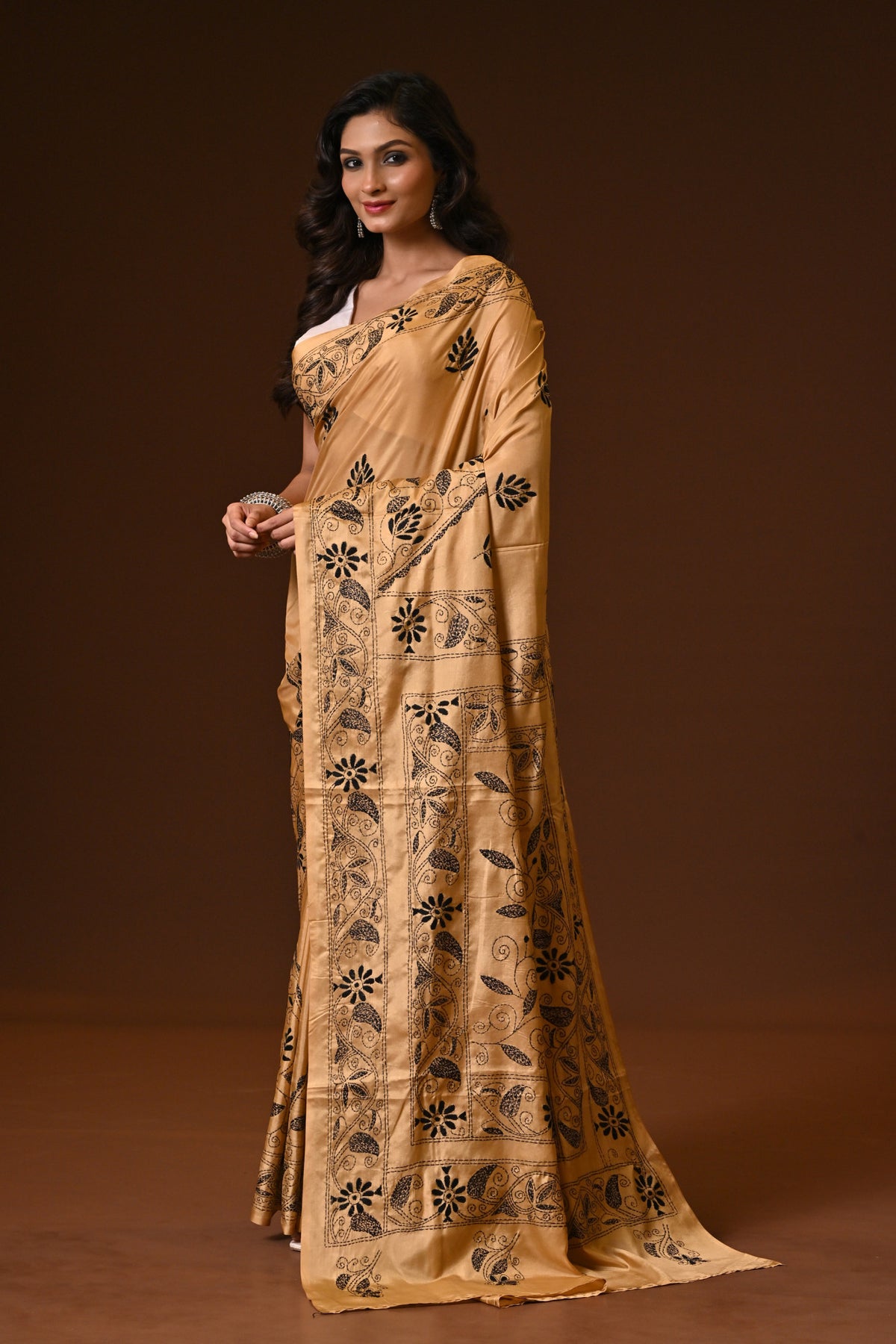 BLENDED SILK KANTHA SAREE