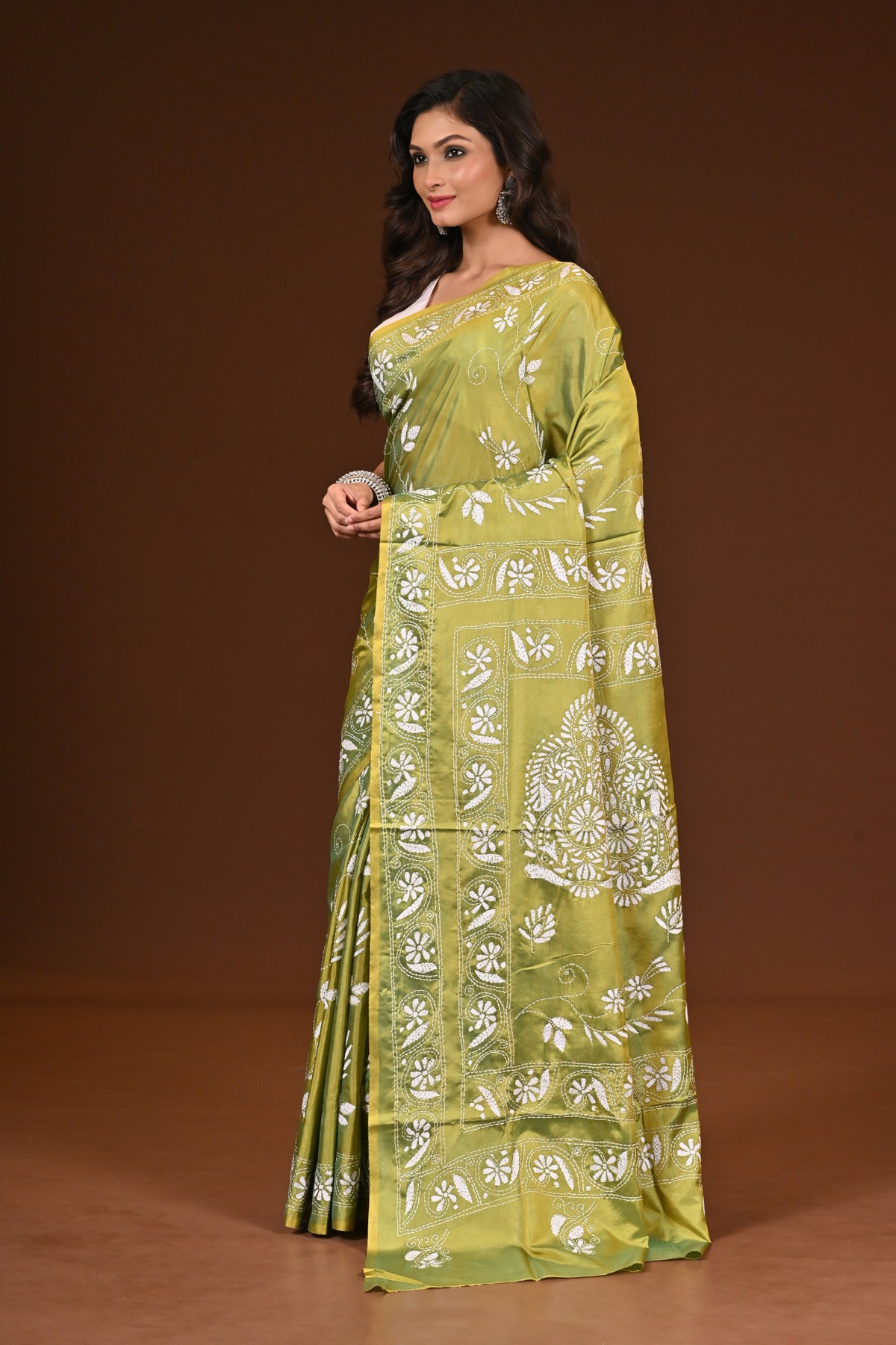 BLENDED SILK KANTHA SAREE