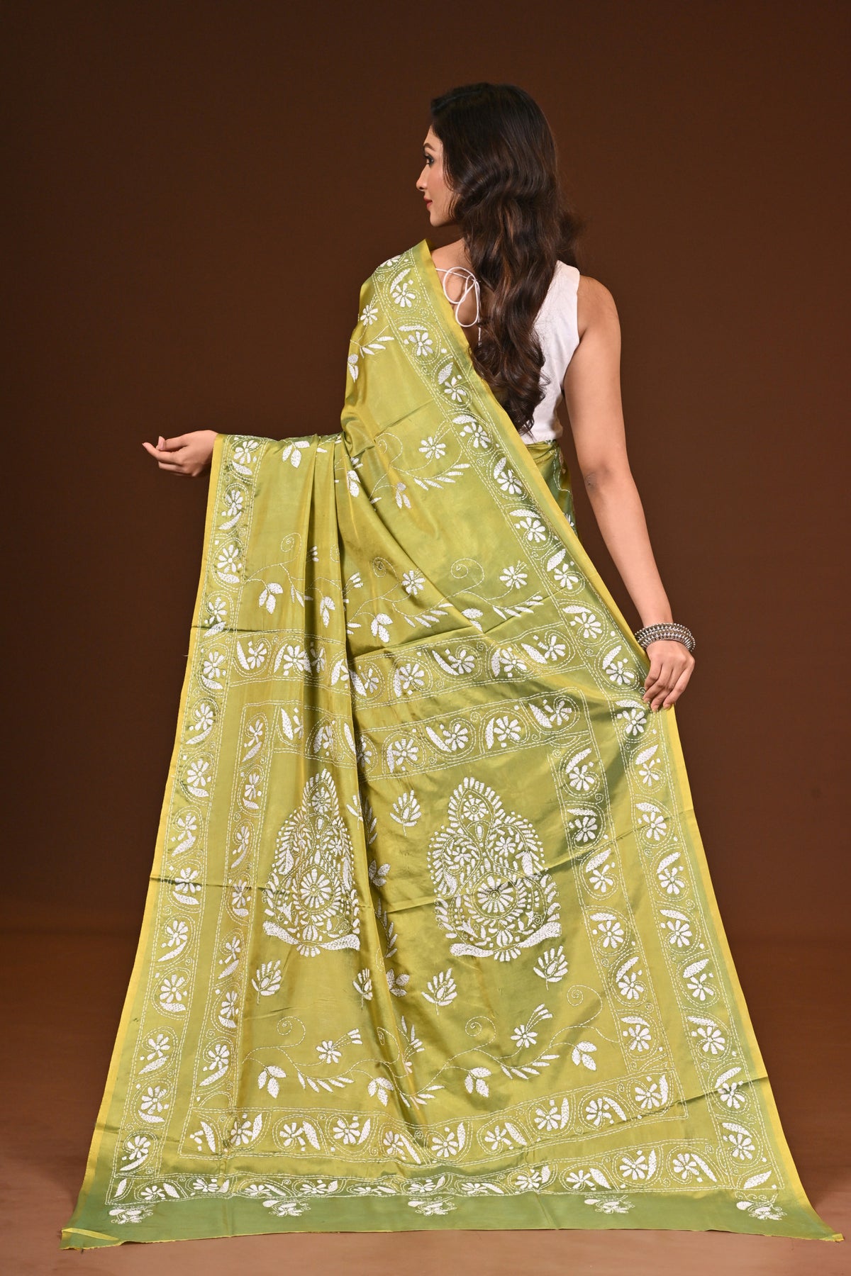 BLENDED SILK KANTHA SAREE