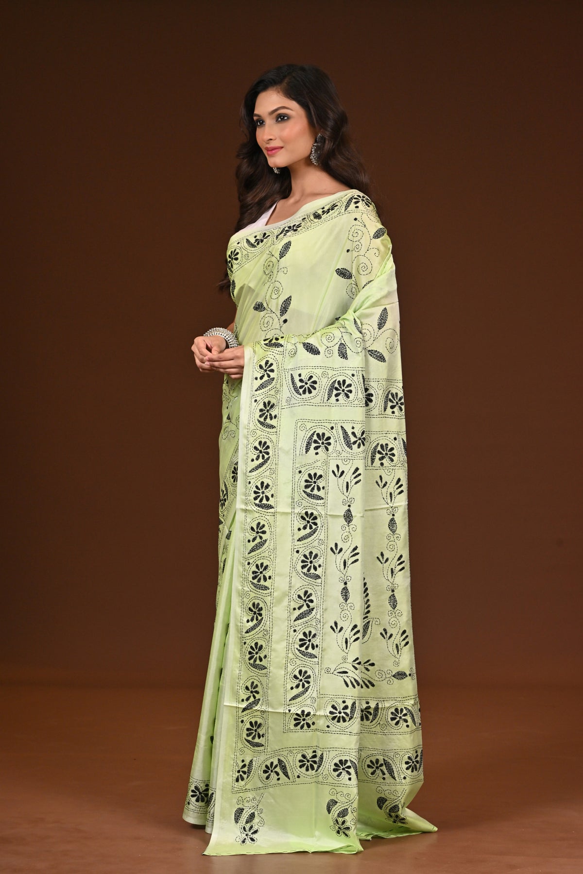 BLENDED SILK KANTHA SAREE