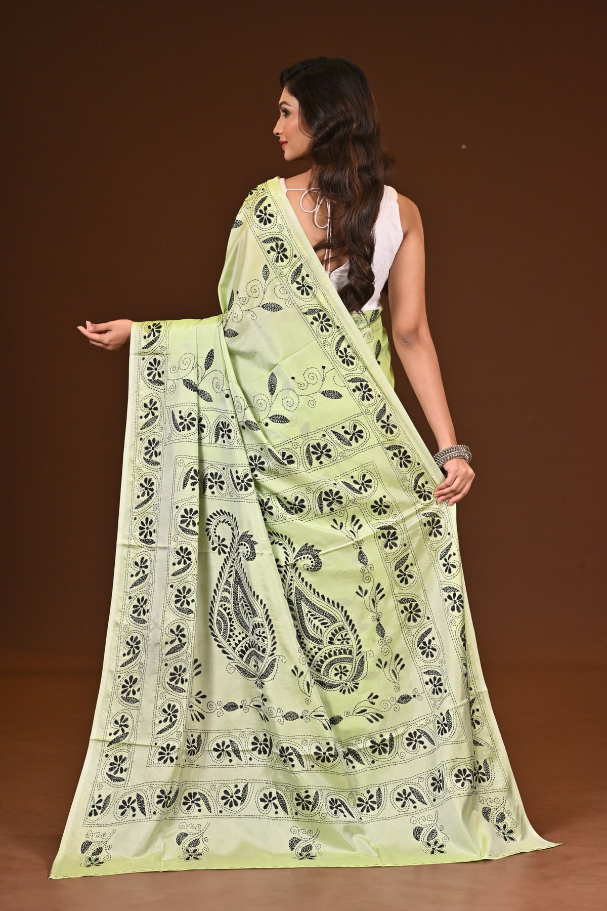 BLENDED SILK KANTHA SAREE