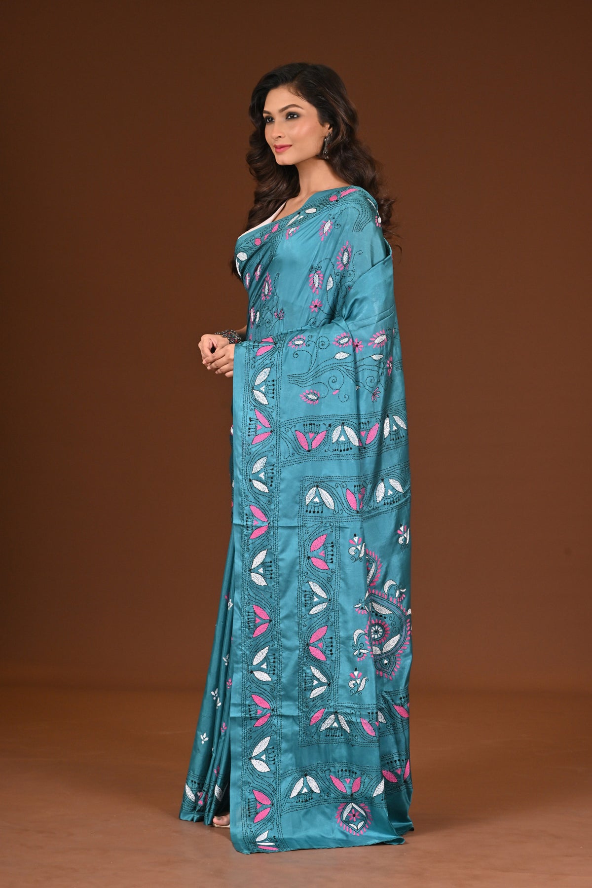 BLENDED SILK KANTHA SAREE