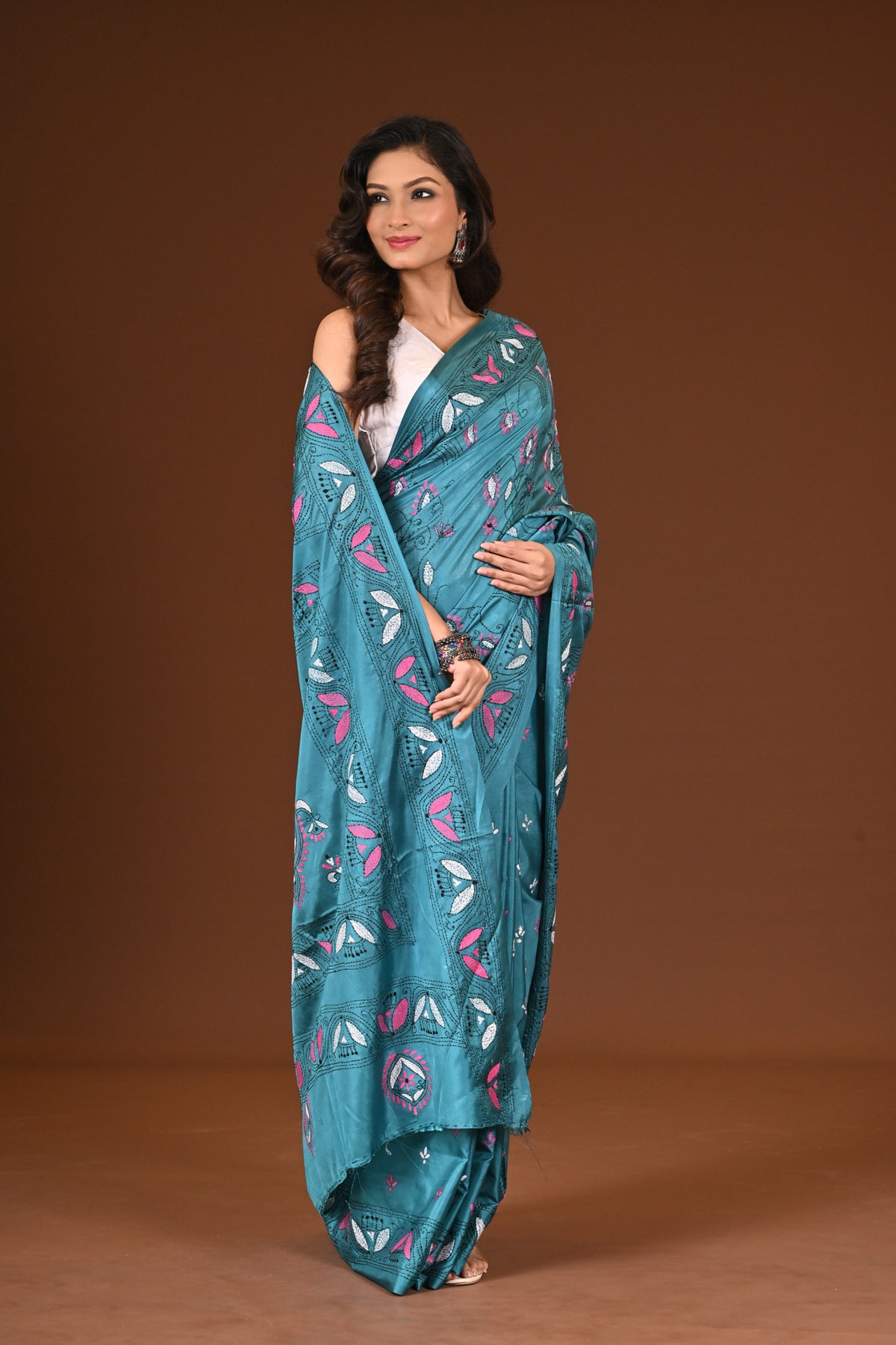 BLENDED SILK KANTHA SAREE