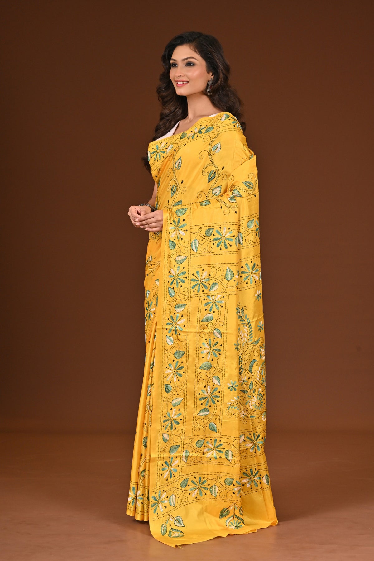 BLENDED SILK KANTHA SAREE