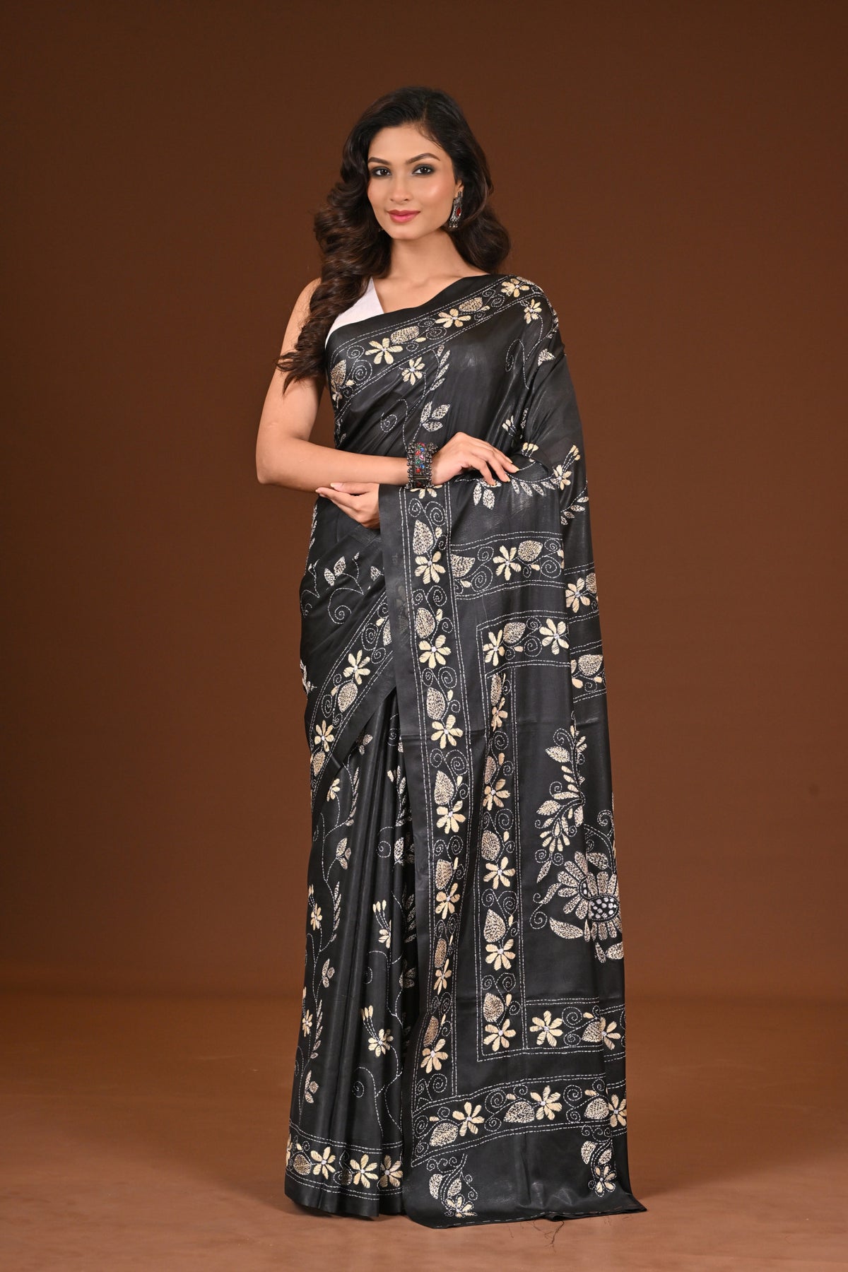 BLENDED SILK KANTHA SAREE