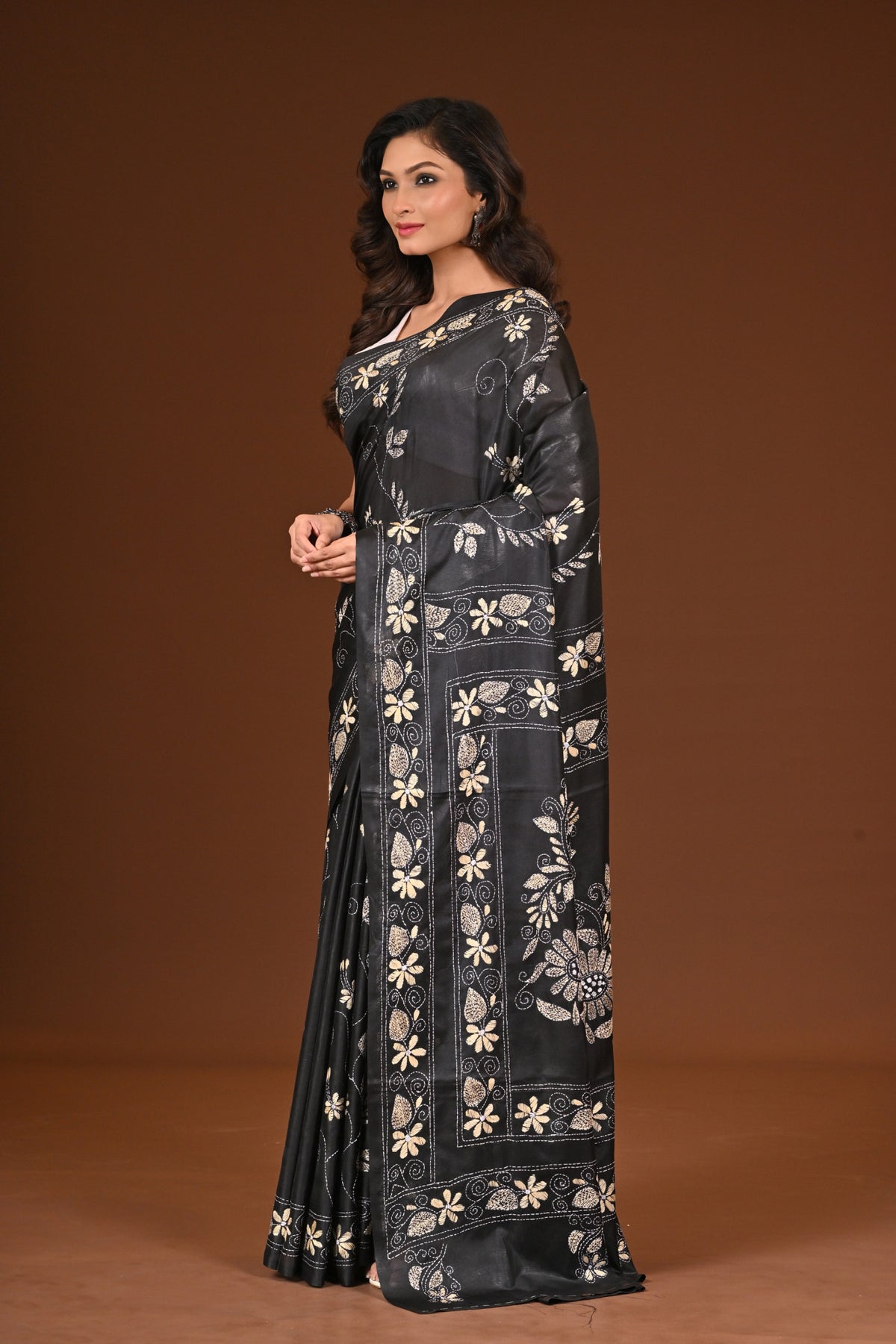 BLENDED SILK KANTHA SAREE
