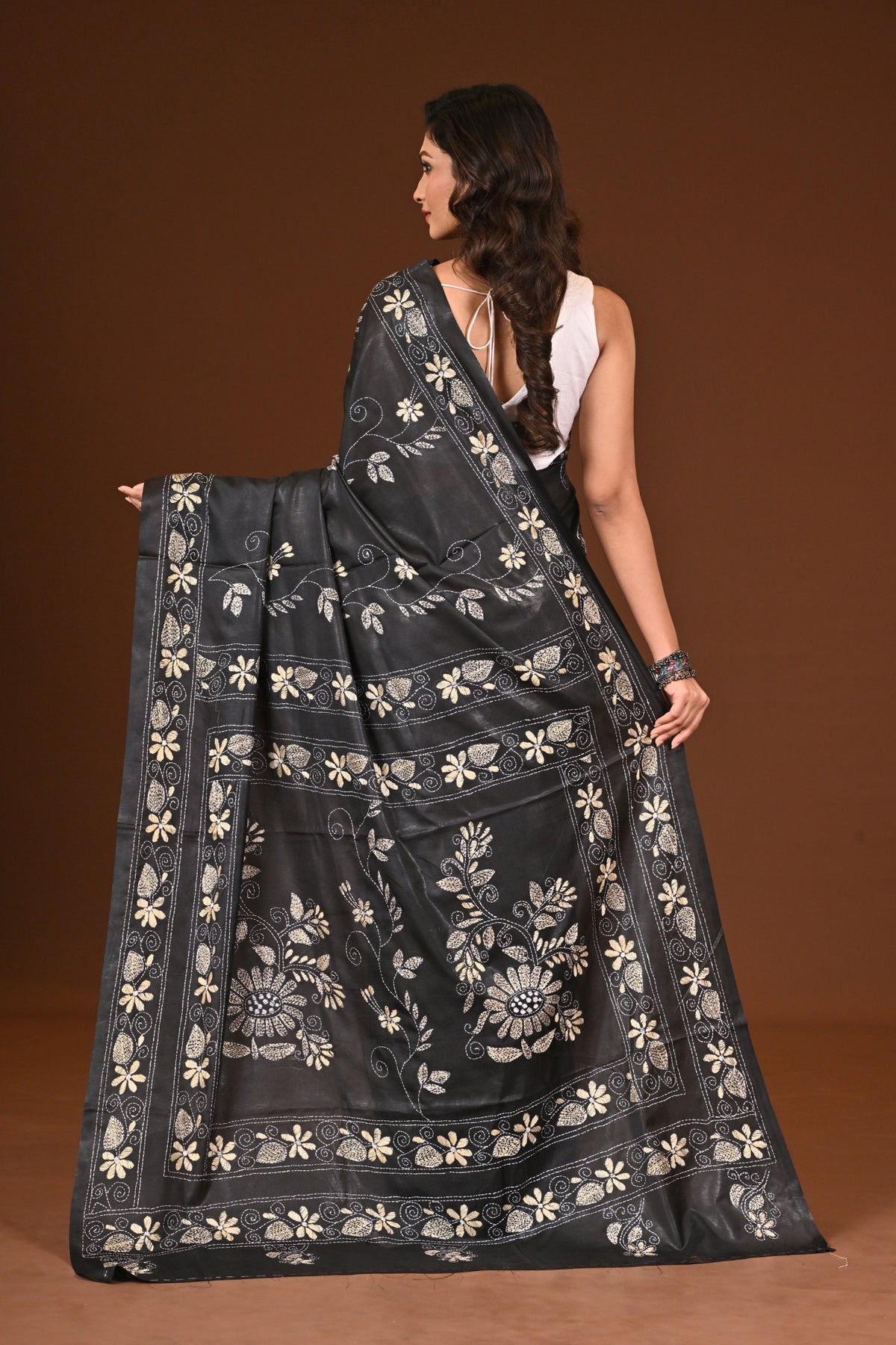 BLENDED SILK KANTHA SAREE