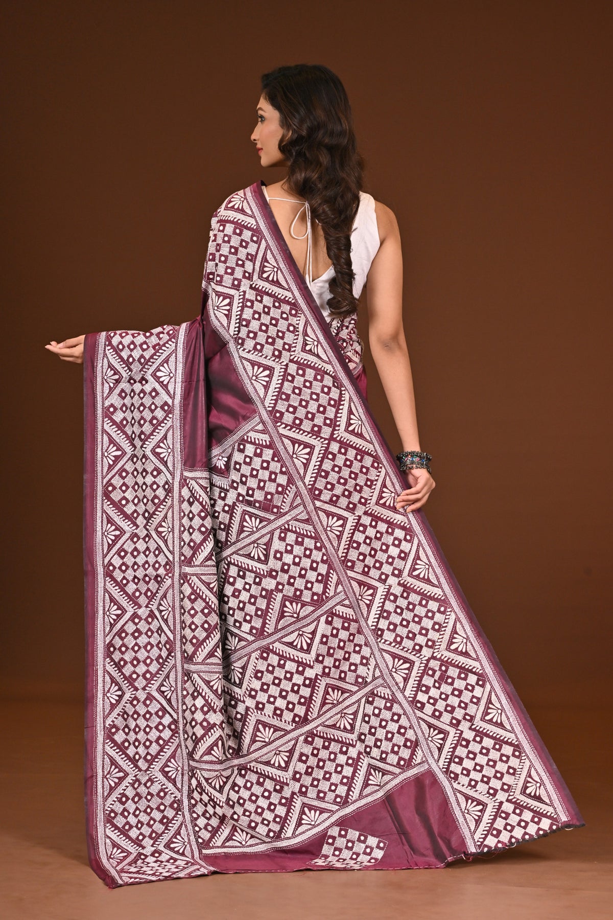 BLENDED SILK KANTHA SAREE