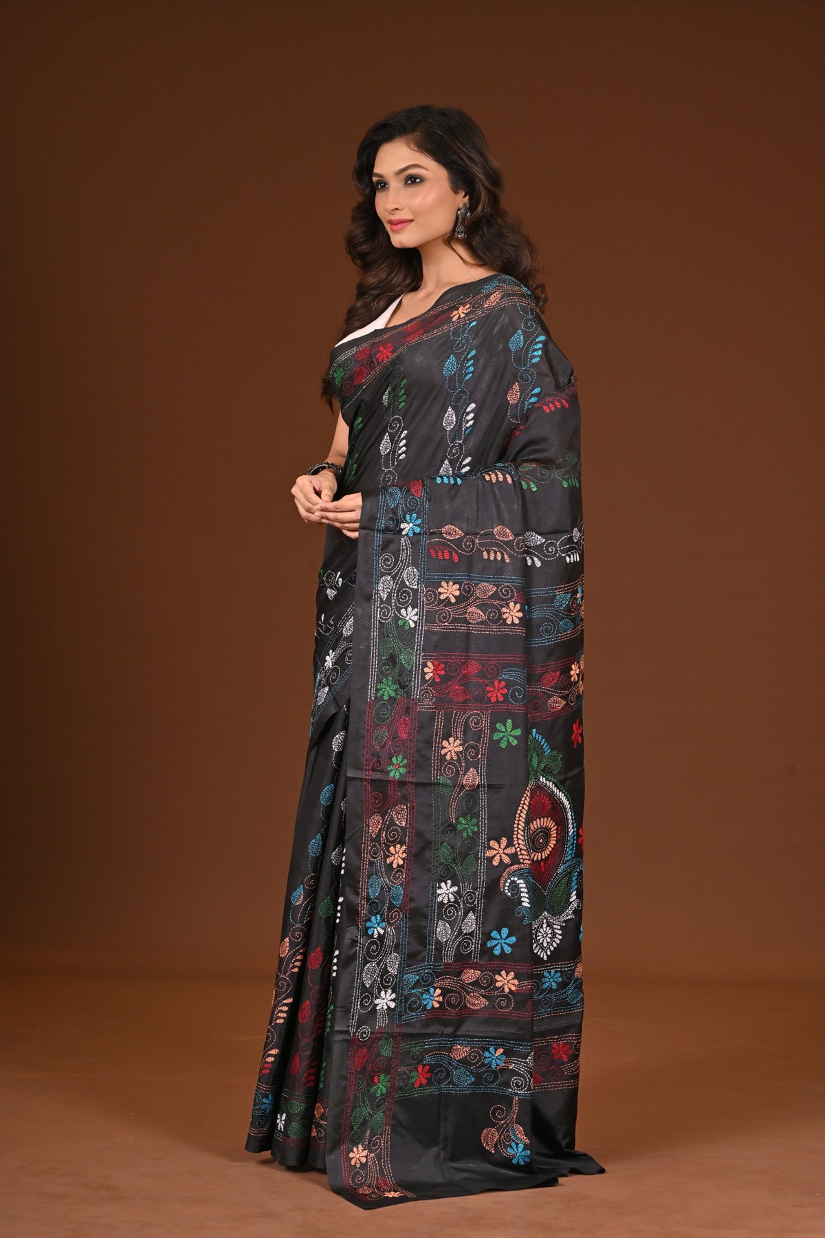 BLENDED SILK KANTHA SAREE