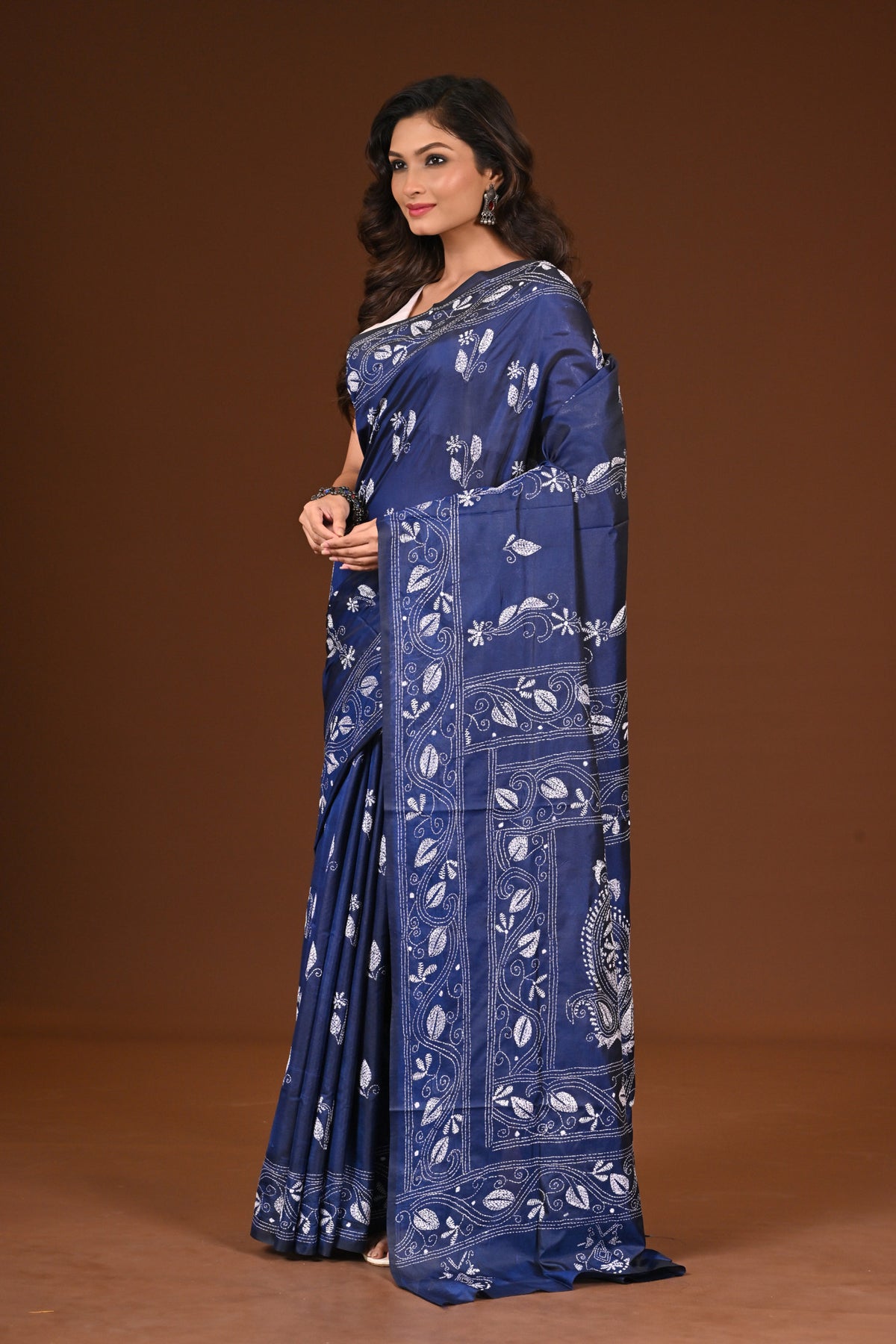 BLENDED SILK KANTHA SAREE