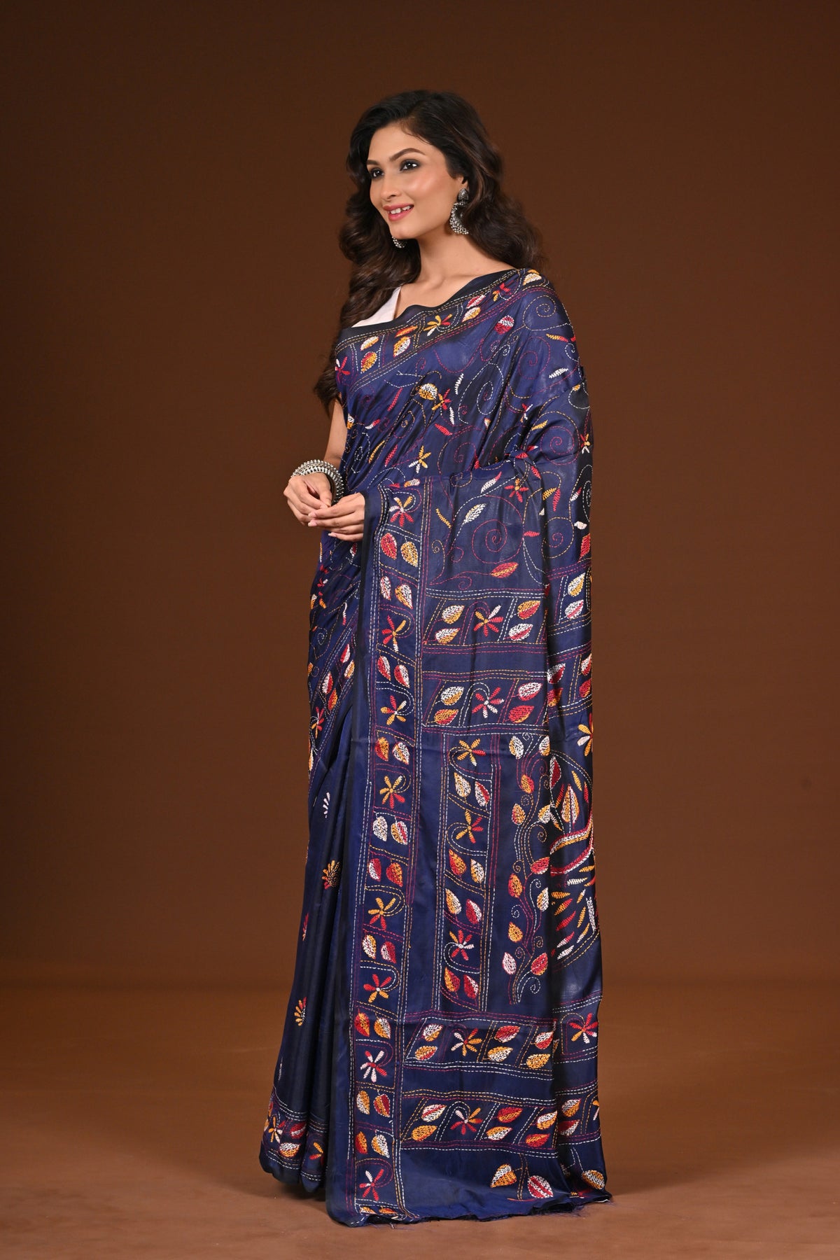 BLENDED SILK KANTHA SAREE