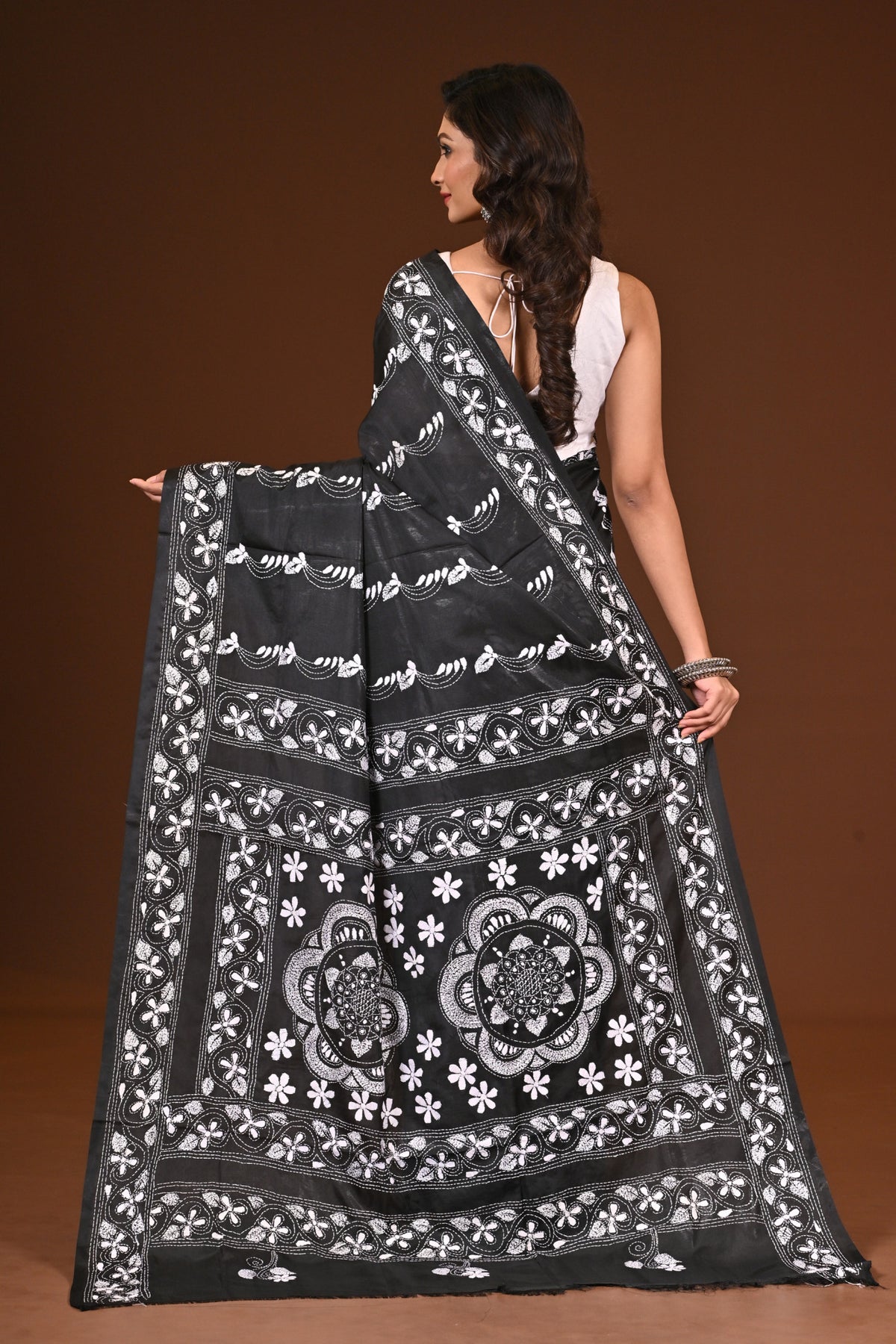 BLENDED SILK KANTHA SAREE