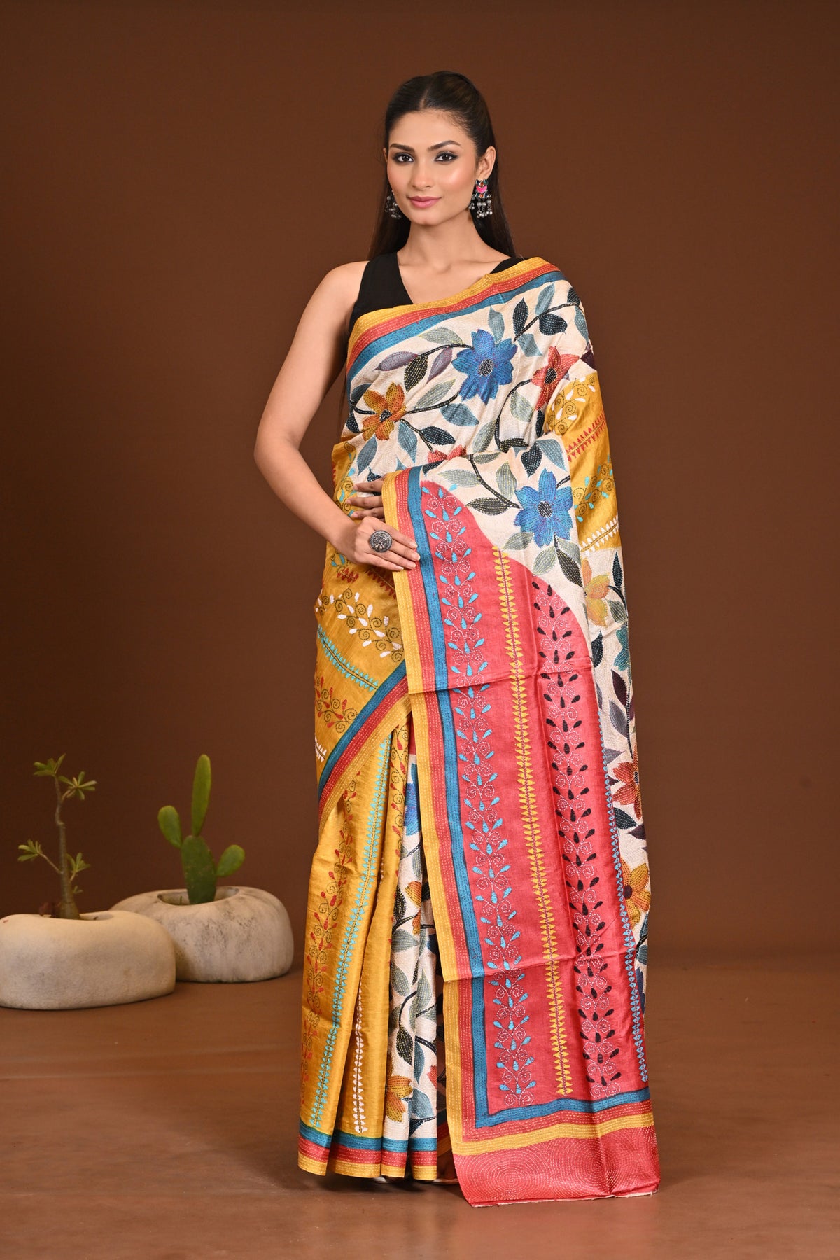 TUSSAR HANDPRINT NAKSH KANTHA SAREE