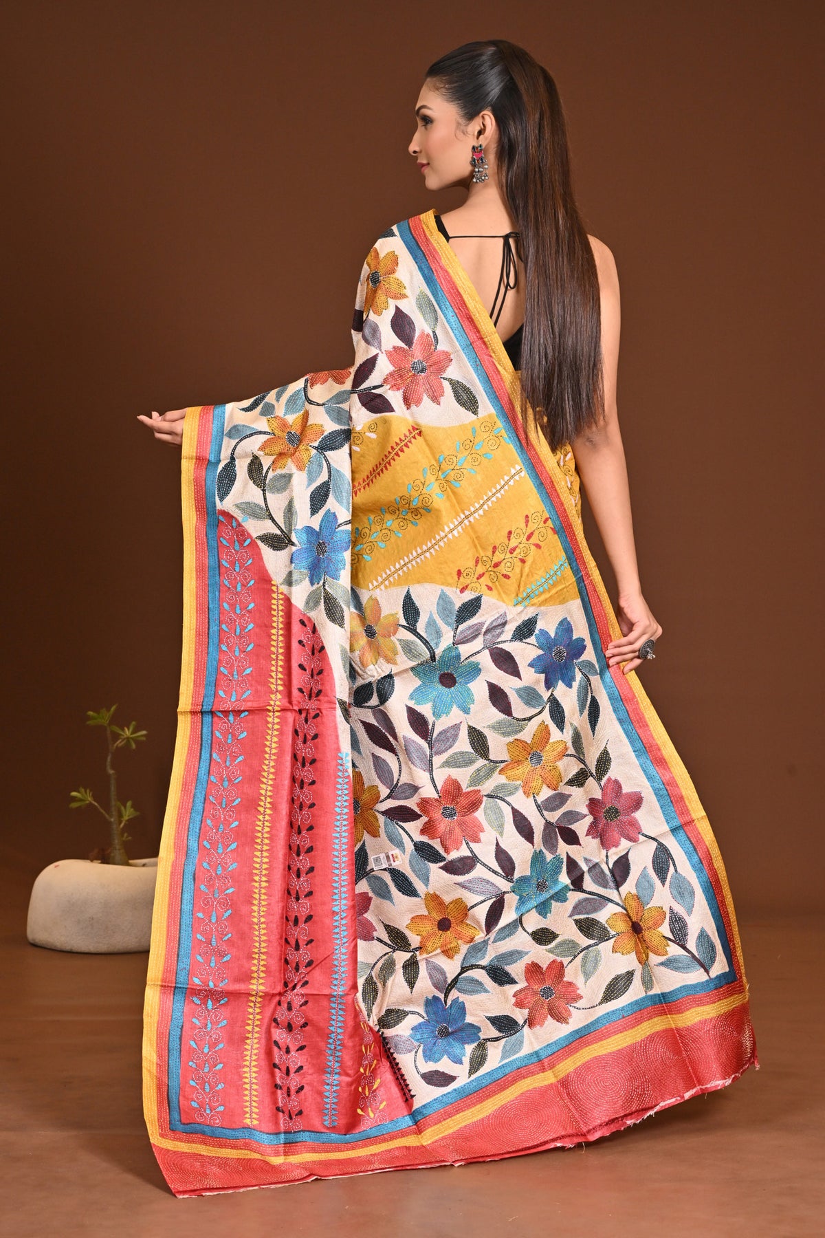 TUSSAR HANDPRINT NAKSH KANTHA SAREE