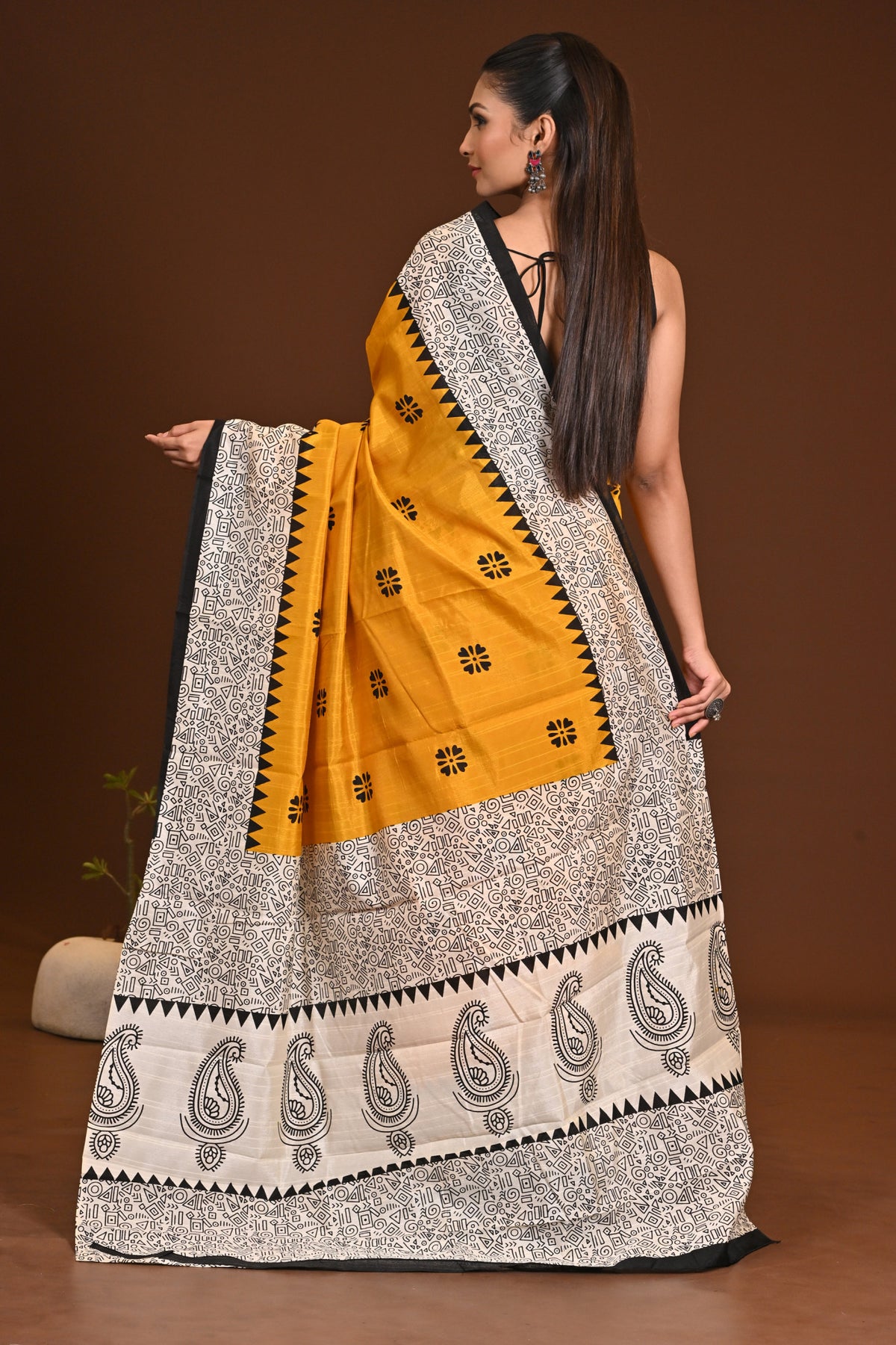 WOMANIYA SEMI COTTON SAREE